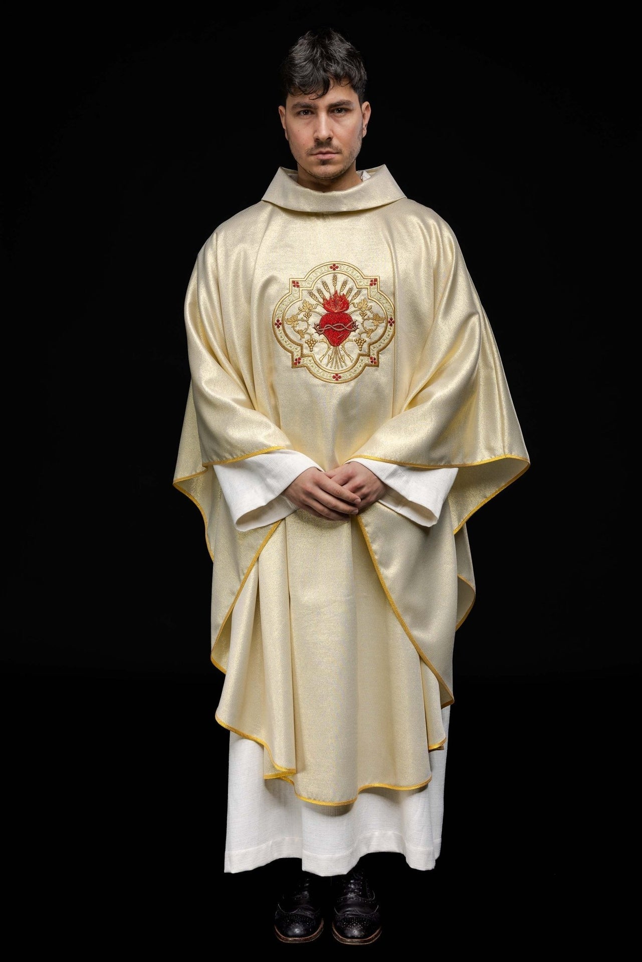 Złoty Ornat Haftowany Serce Jezusa i Kielich Eucharystyczny - alba.pl
