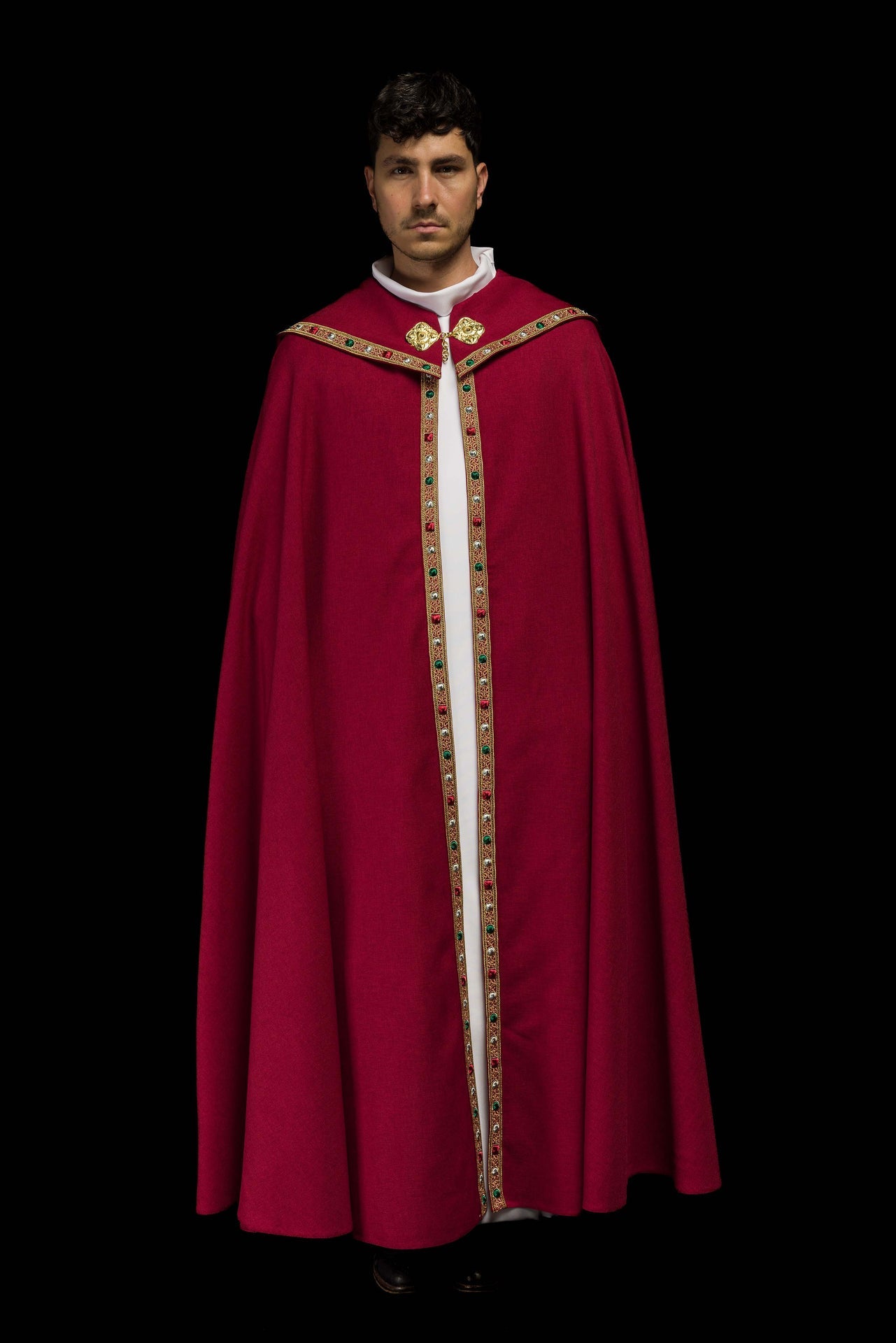 Czerwona kapa liturgiczna z złotym IHS - ORNATY.PL