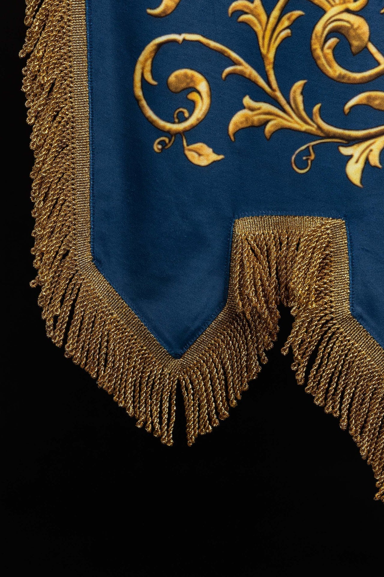 Chorągiew drukowana dwustronna z wizerunkiem Matki Bożej Niepokalanej i monogramem - alba.pl