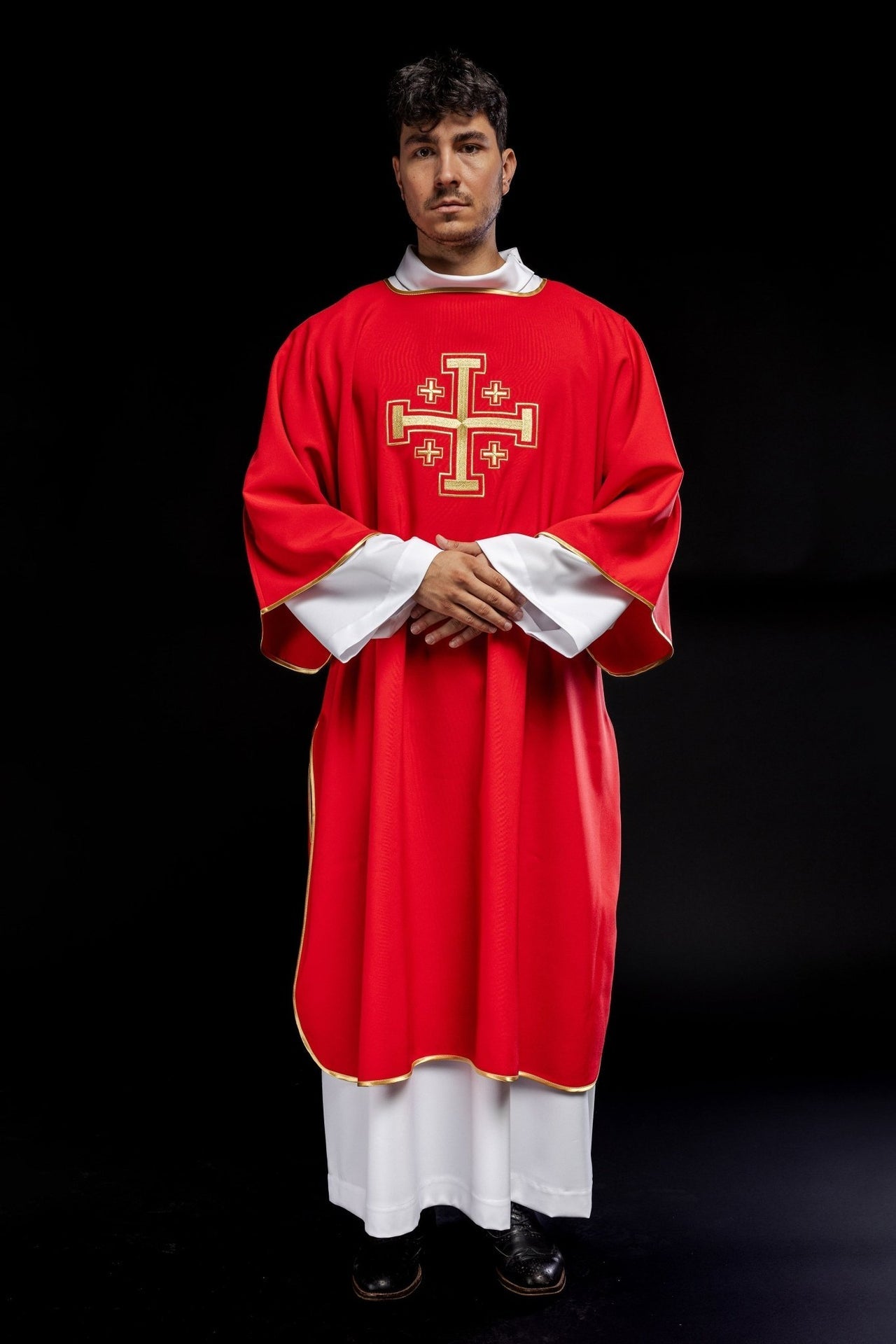 Czerwona Dalmatyka Liturgiczna Złote Krzyże - Alba Pl - alba.pl