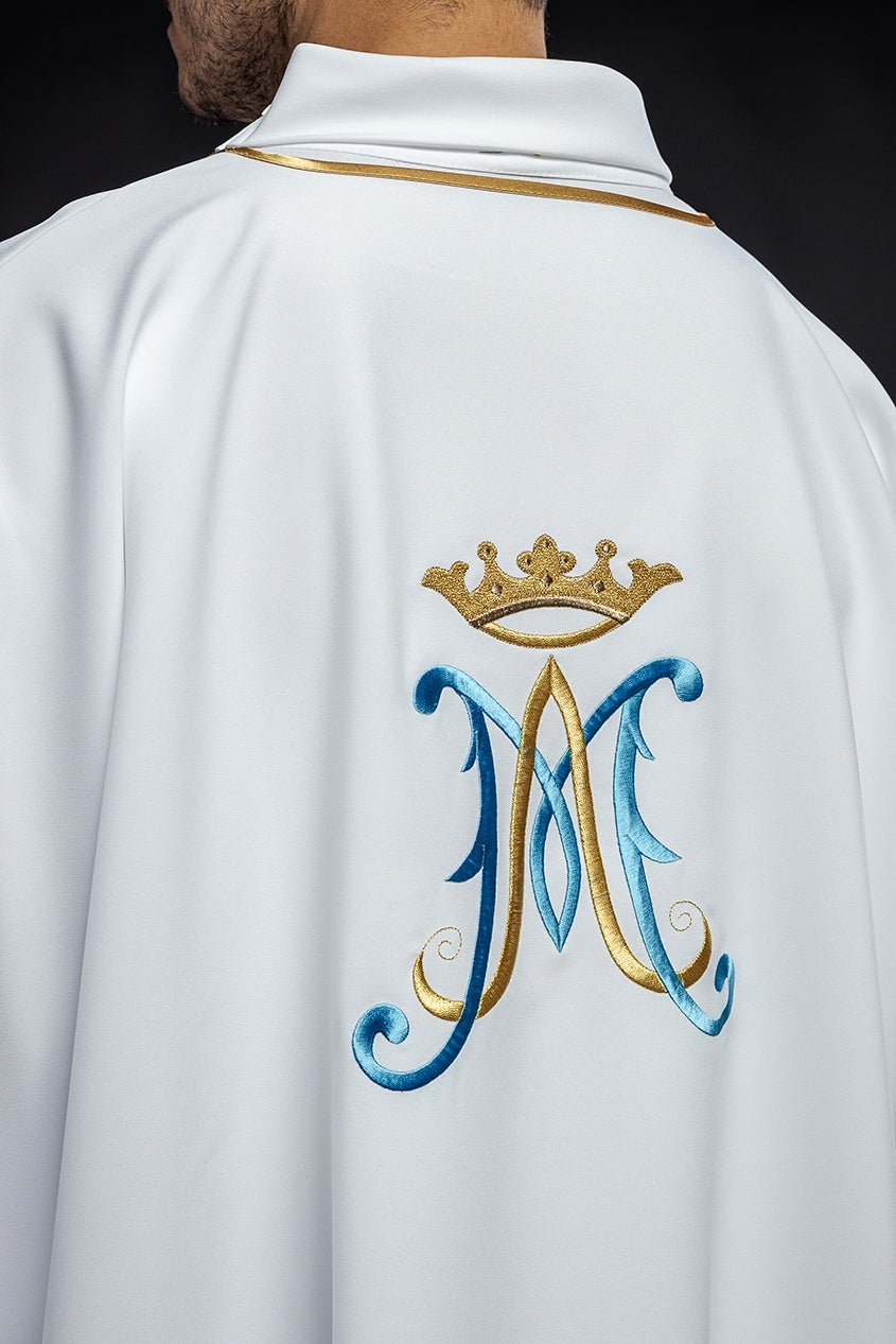 Dalmatyka Liturgiczna Biała z Haftem Maryjnym Złotym - alba.pl