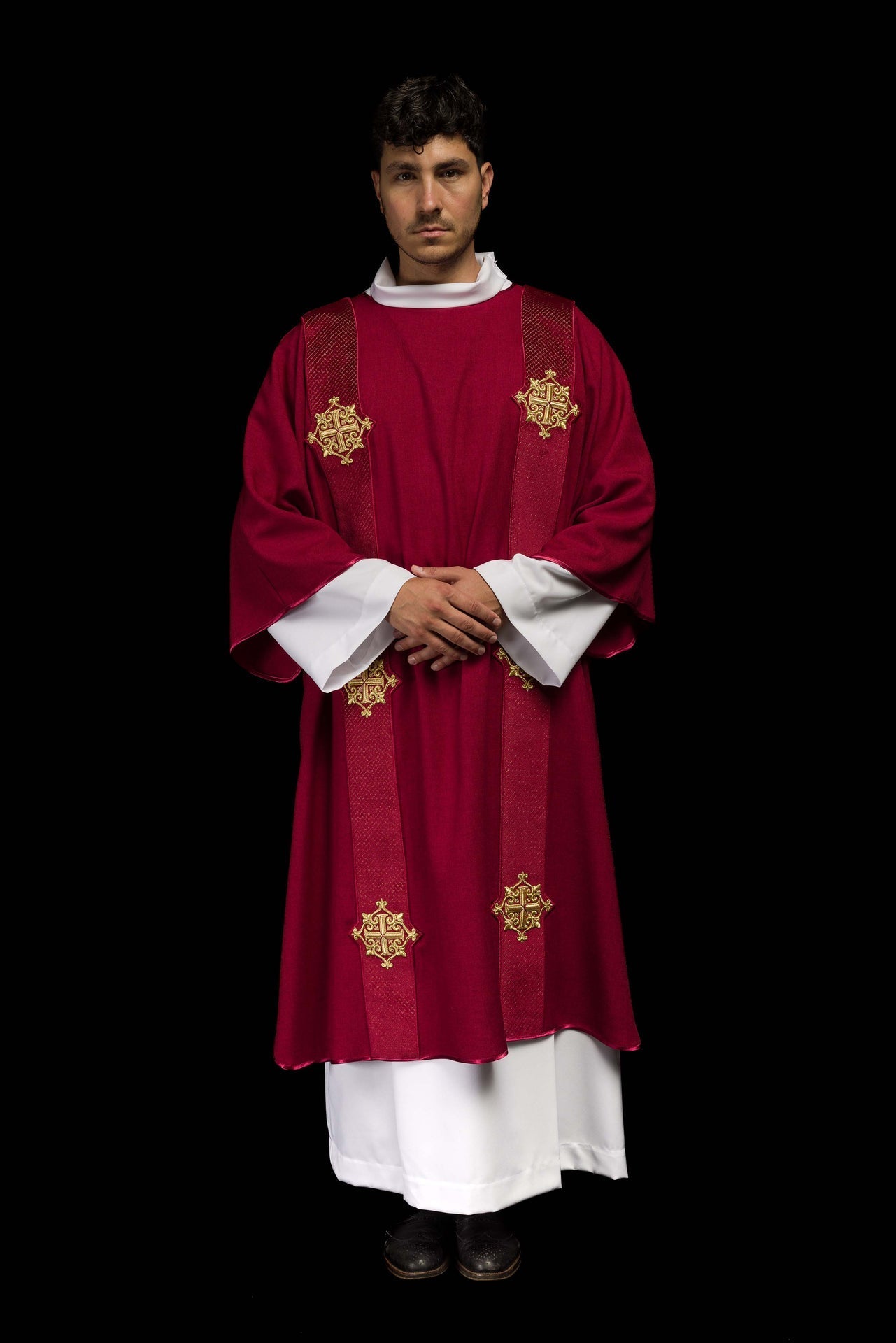 Dalmatyka Liturgiczna Czerwona z Aksamitu i Symbolami Krzyża - alba.pl
