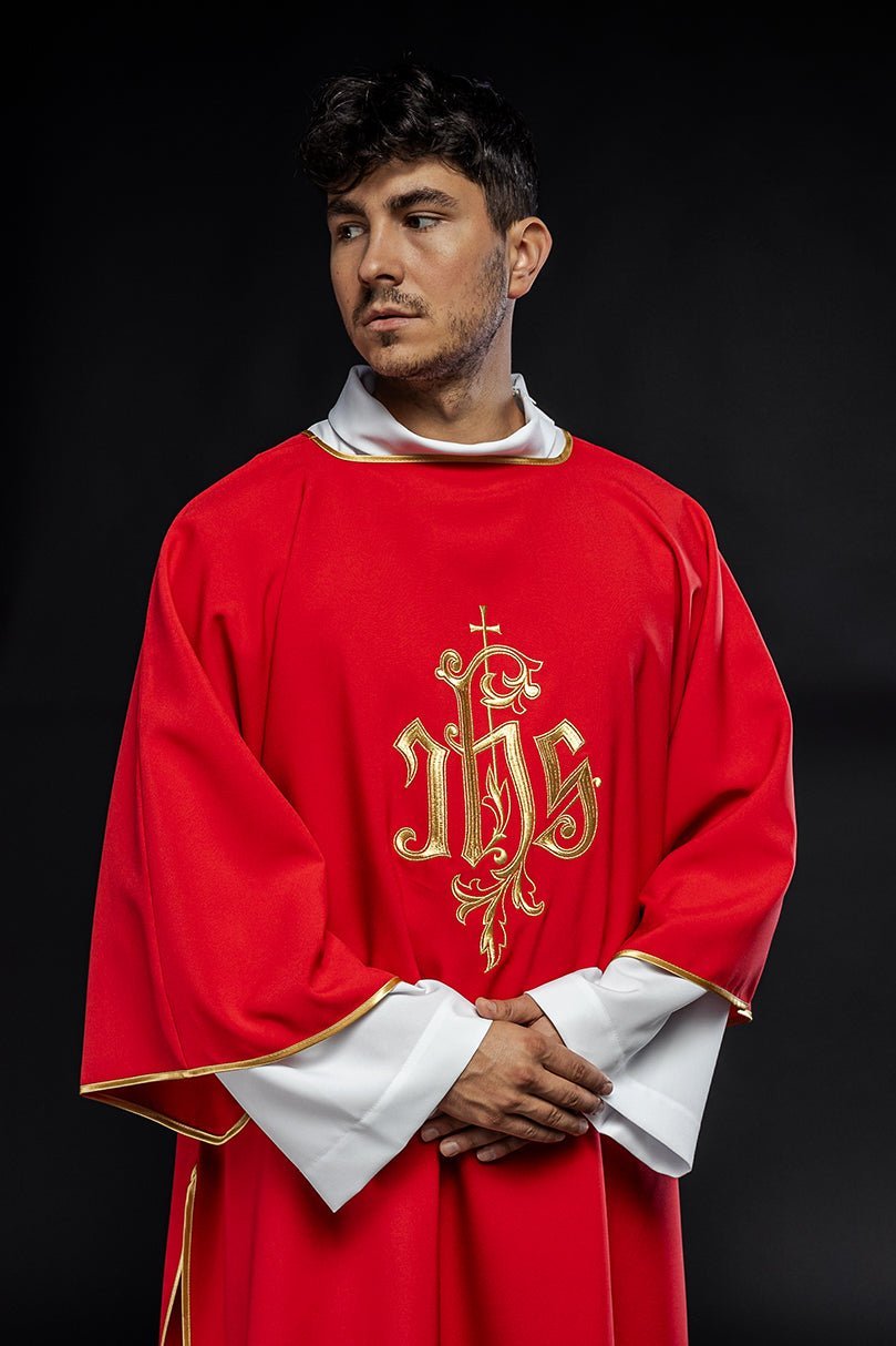 Dalmatyka Liturgiczna Czerwona z Haftem IHS Złotą Nicią - alba.pl