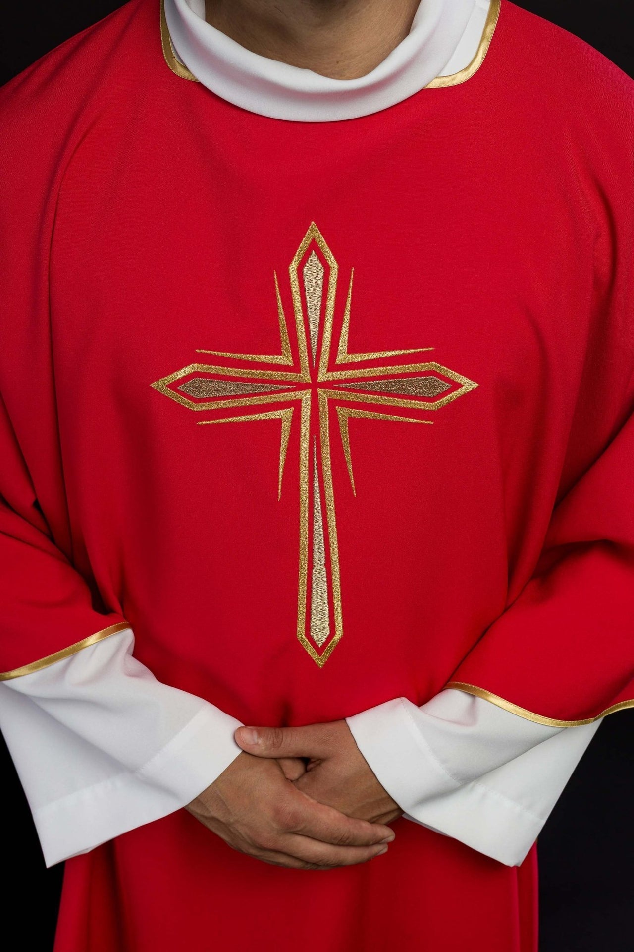 Dalmatyka Liturgiczna Czerwona ze Złotym Krzyżem - Elanowełna - alba.pl