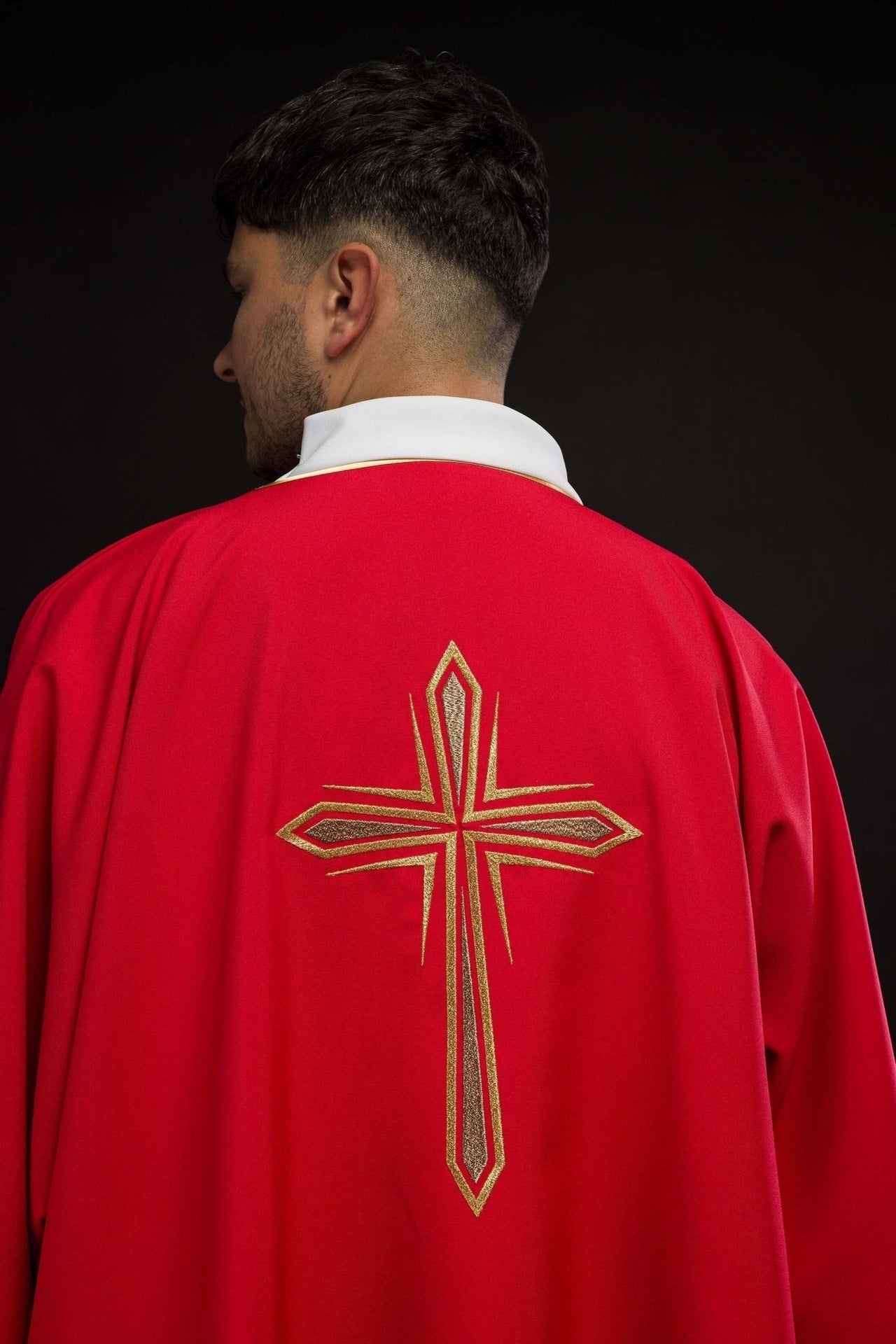 Dalmatyka Liturgiczna Czerwona ze Złotym Krzyżem - Elanowełna - alba.pl