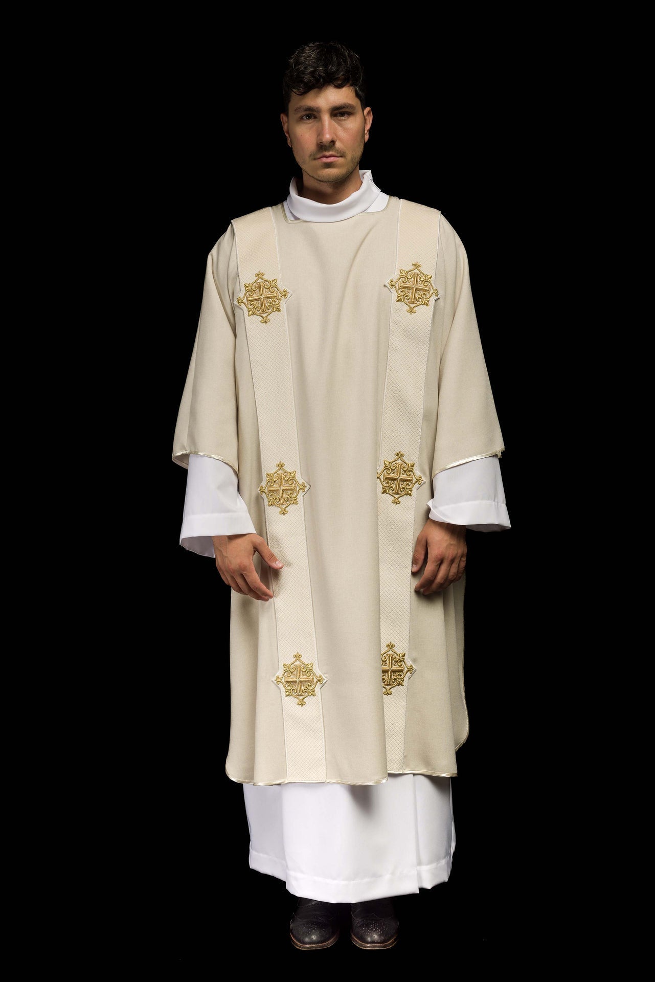 Dalmatyka Liturgiczna Ecru z Aksamitu - Krzyż na Pasach - alba.pl