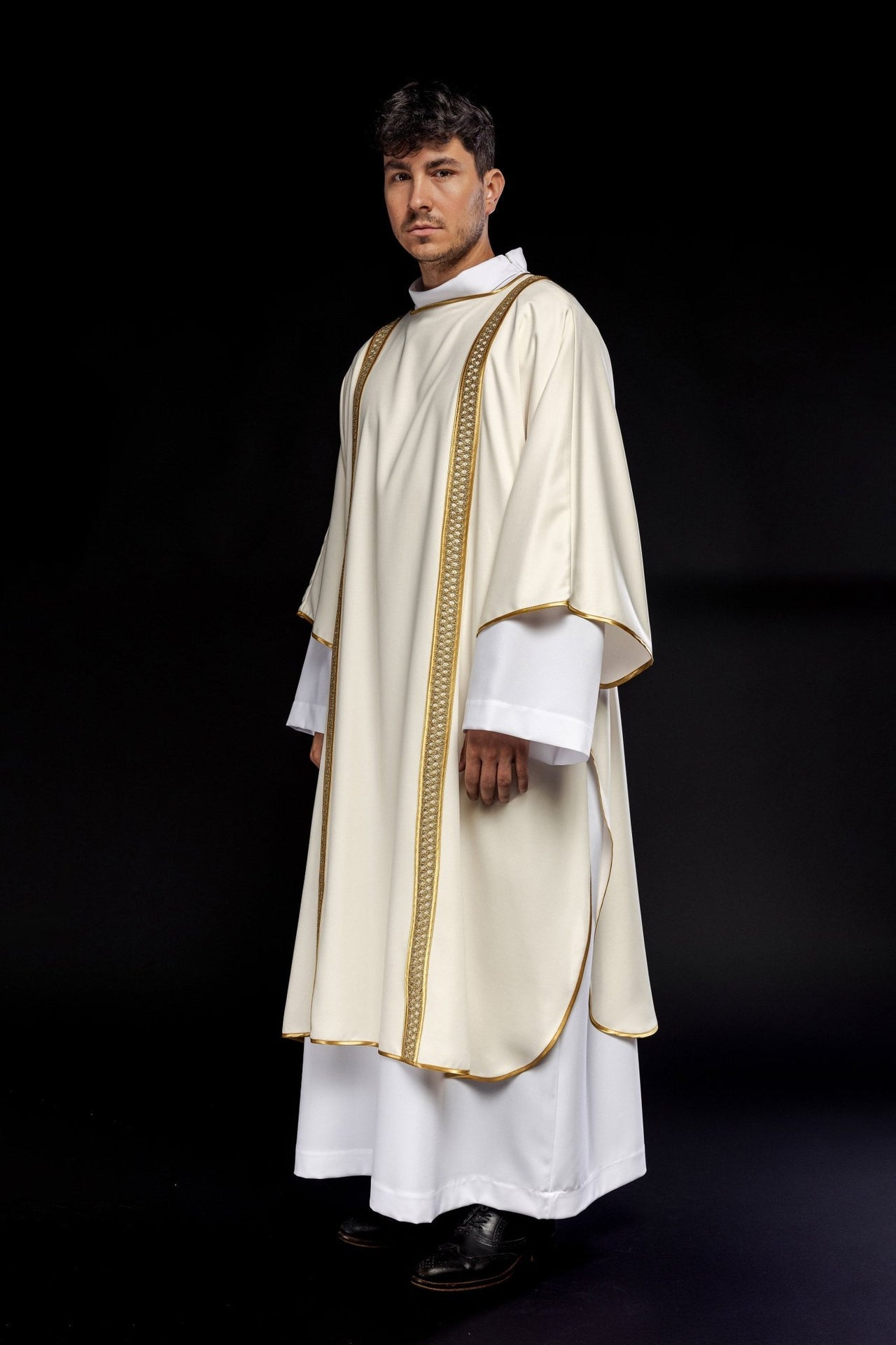 Dalmatyka Liturgiczna Ecru Złote Pasy - Elegancka Szata Diakońska - alba.pl