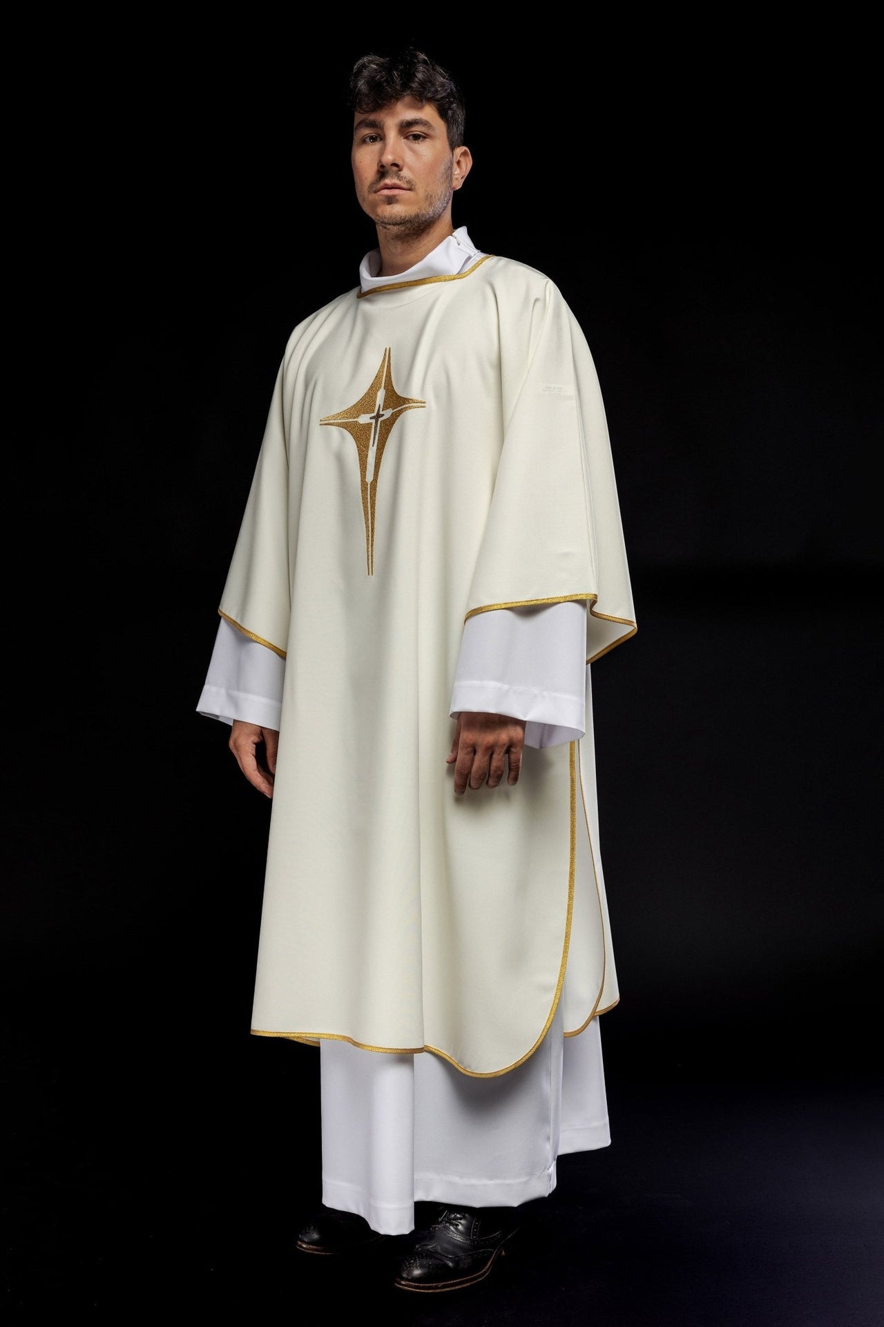 Dalmatyka Liturgiczna Ecru Złoty Krzyż - Komplet Ze Stułą - alba.pl