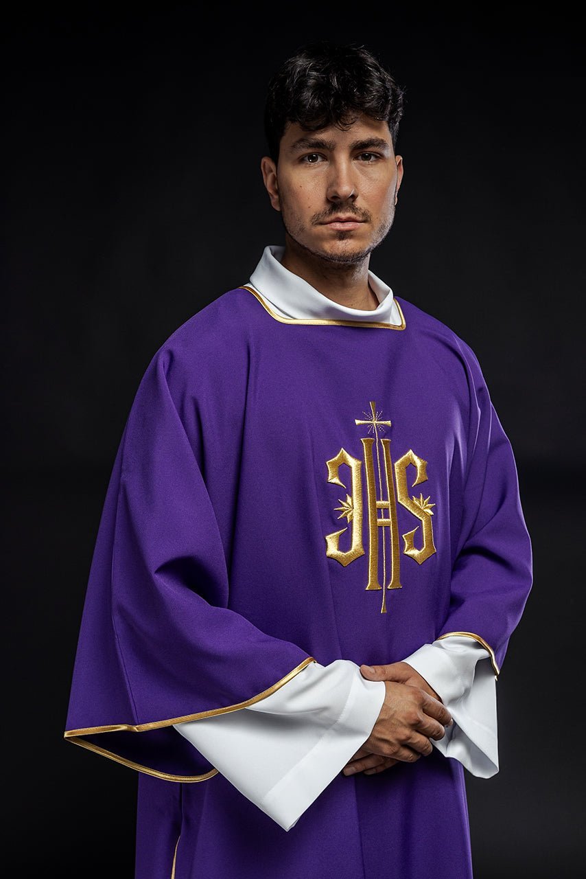 Dalmatyka Liturgiczna Fioletowa ze Złotym Haftem IHS - alba.pl