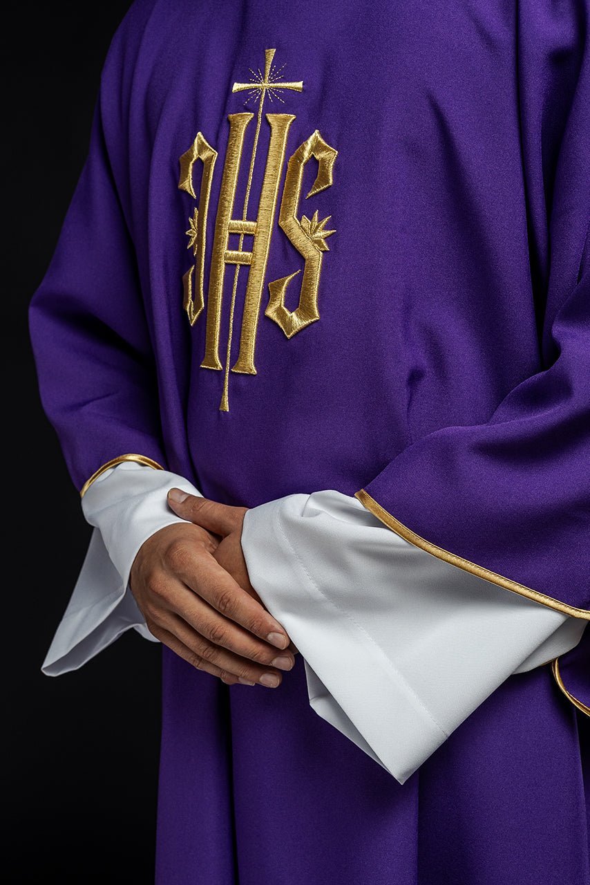 Dalmatyka Liturgiczna Fioletowa ze Złotym Haftem IHS - alba.pl