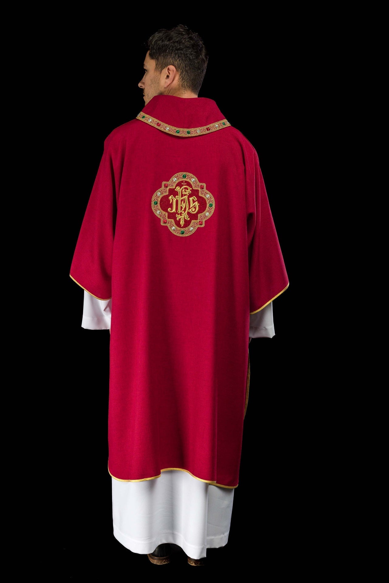 Dalmatyka Liturgiczna z Haftem IHS i Czerwonym Kołnierzem - alba.pl