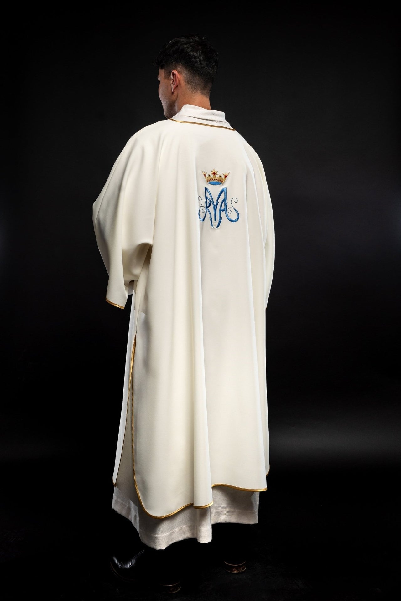 Dalmatyka Liturgiczna z Haftem Maryjnym Złotą Nicią - alba.pl