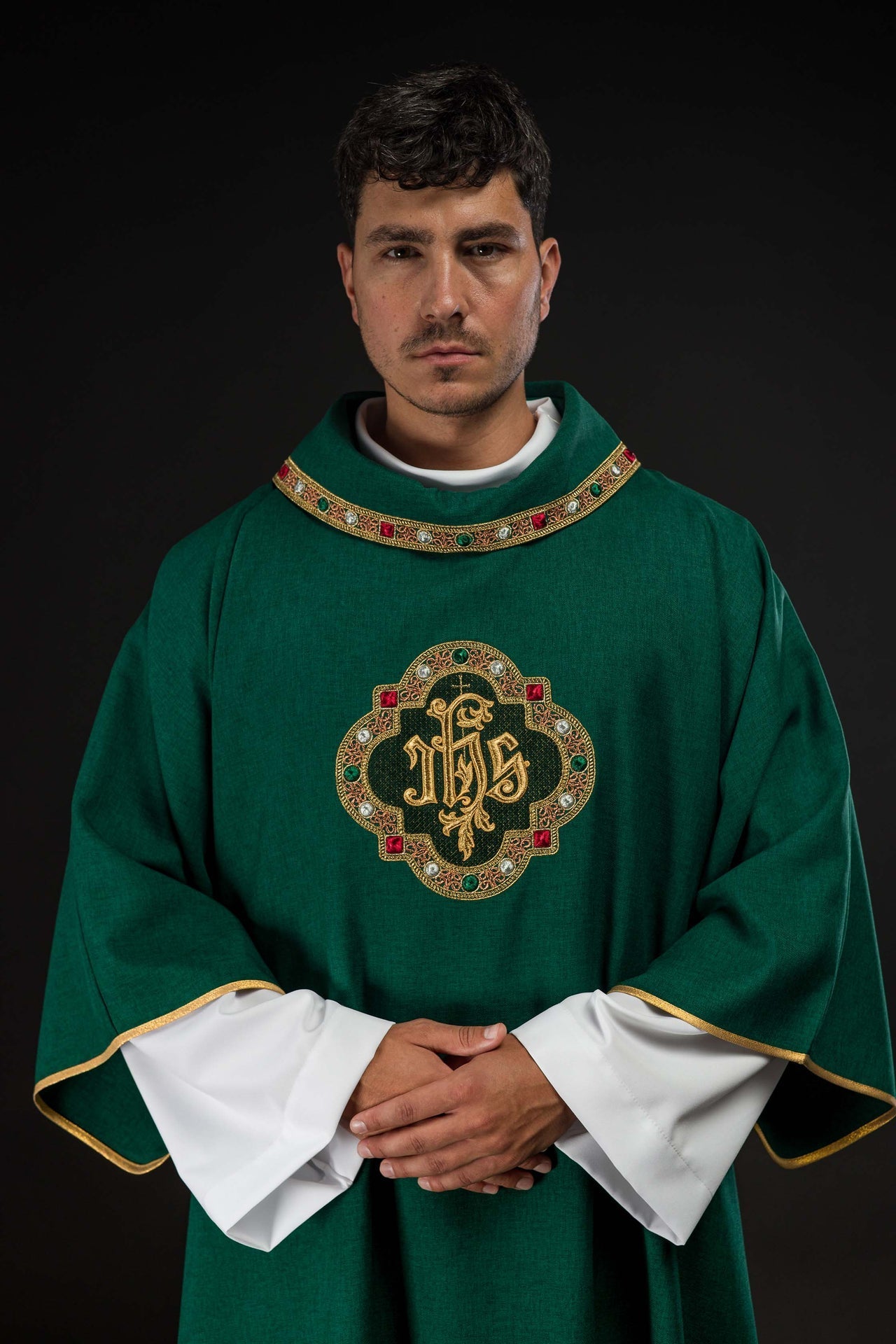Dalmatyka Liturgiczna Zielona z Haftem IHS - Polska Produkcja - alba.pl