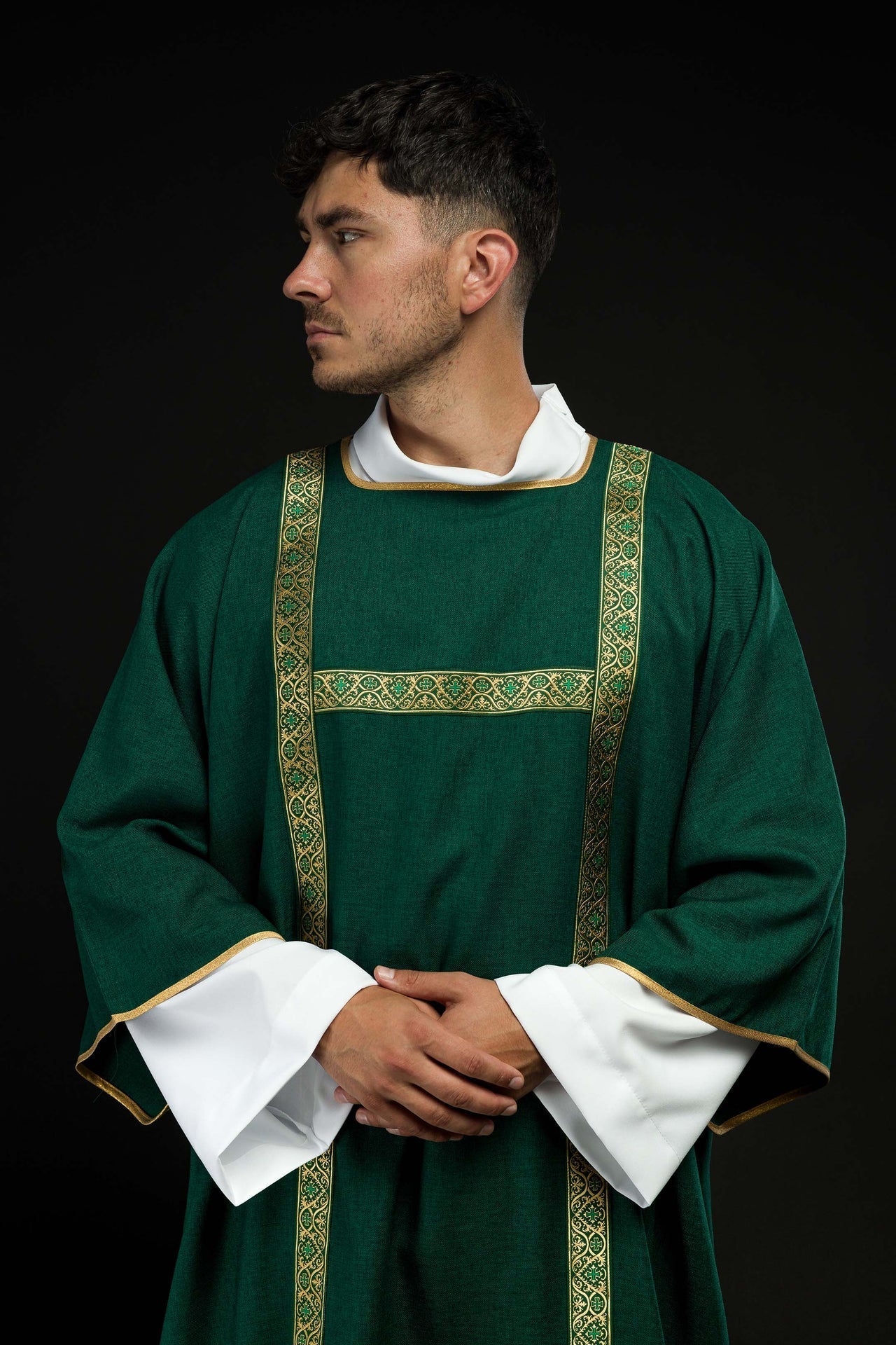 Dalmatyka Zielona ze Złotą Tasiemką Żakardową - Liturgiczna - alba.pl