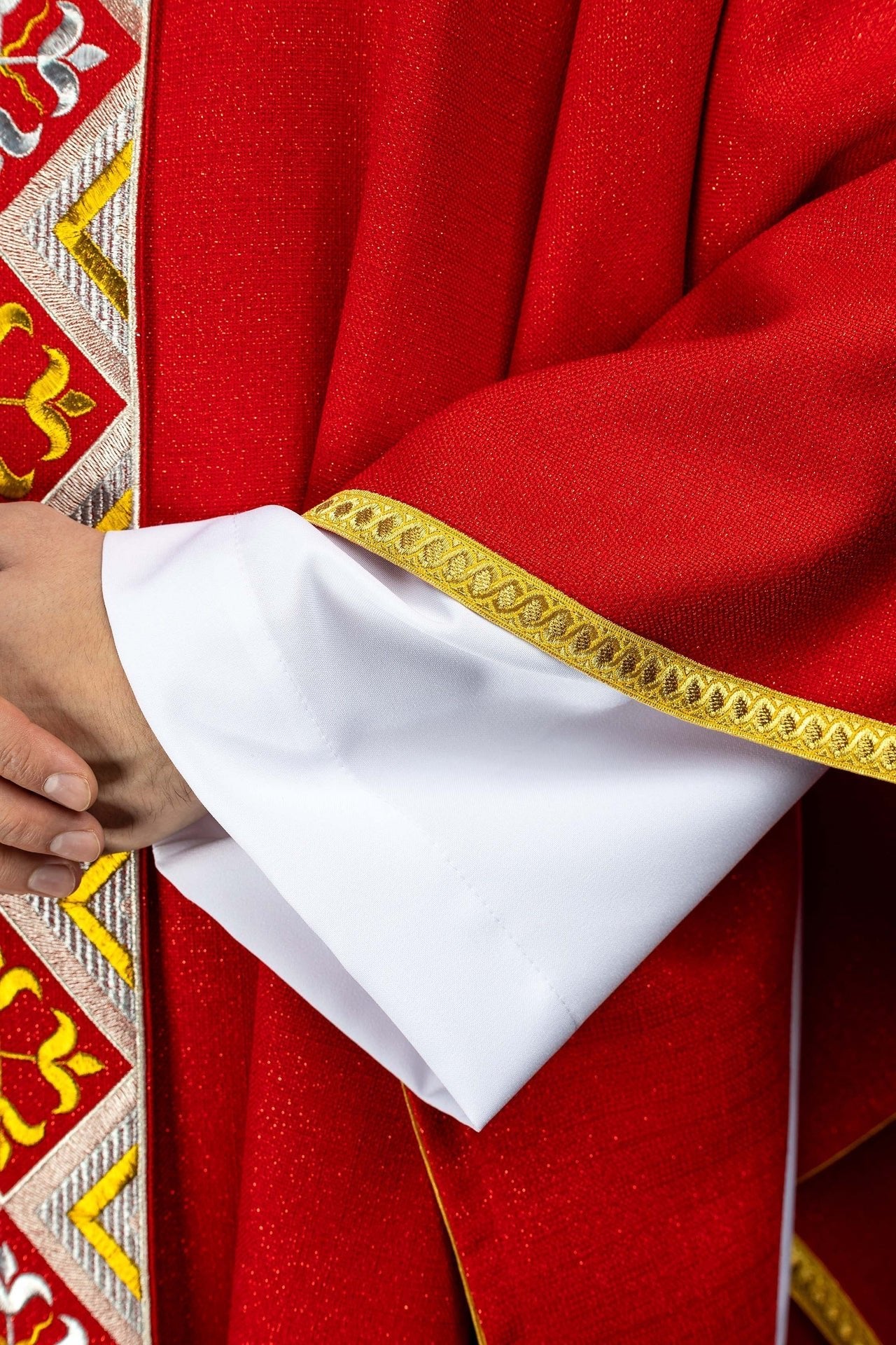 Haftowany pas do ornatu w zestawie z ornatem czerwonym - alba.pl