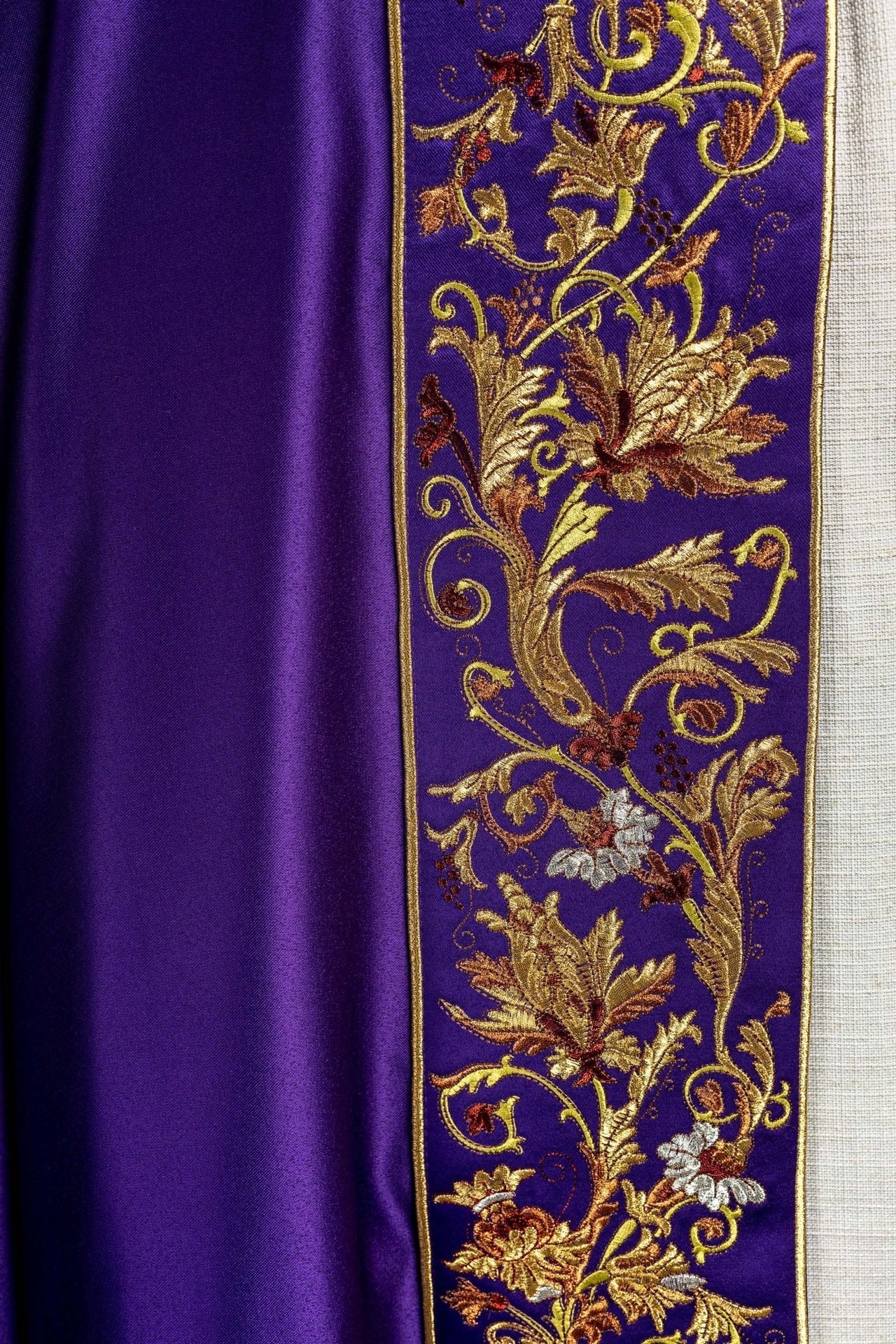 Kapa Eucharystyczna Fioletowa z Monogramem IHS - Satyna Nabłyszczana - alba.pl