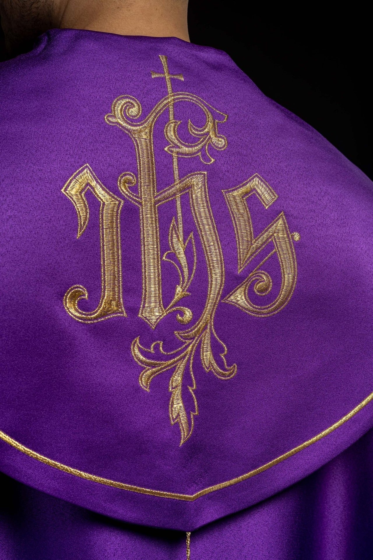 Kapa Eucharystyczna IHS Fioletowa Satyna Nabłyszczana z Stułą - alba.pl