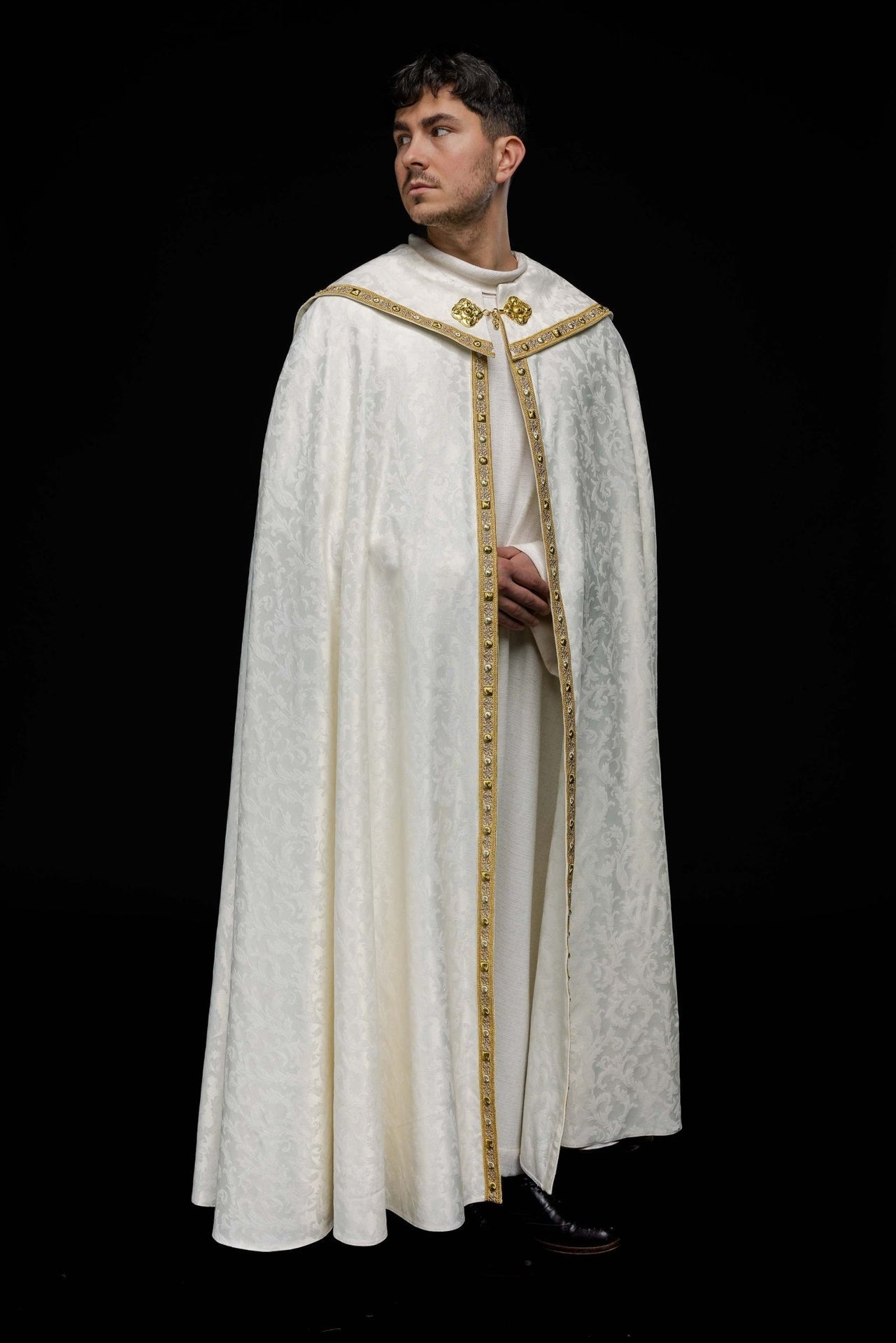 Kapa Liturgiczna Ecru z Haftem Baranka Bożego - Wielkanocna - alba.pl