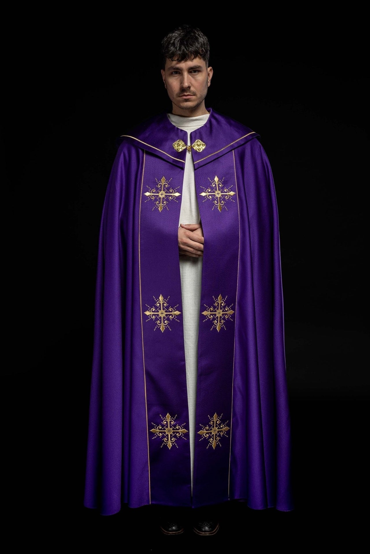 Kapa Liturgiczna Fioletowa Haftowana Złotym Krzyżem - Alba.pl - alba.pl