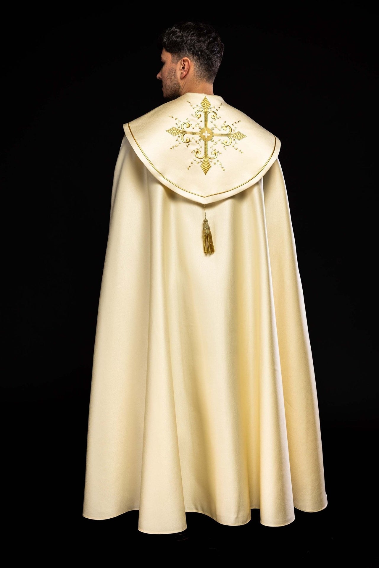 Kapa Liturgiczna Haftowana Ecru ze Złotym Krzyżem i Stułą - alba.pl
