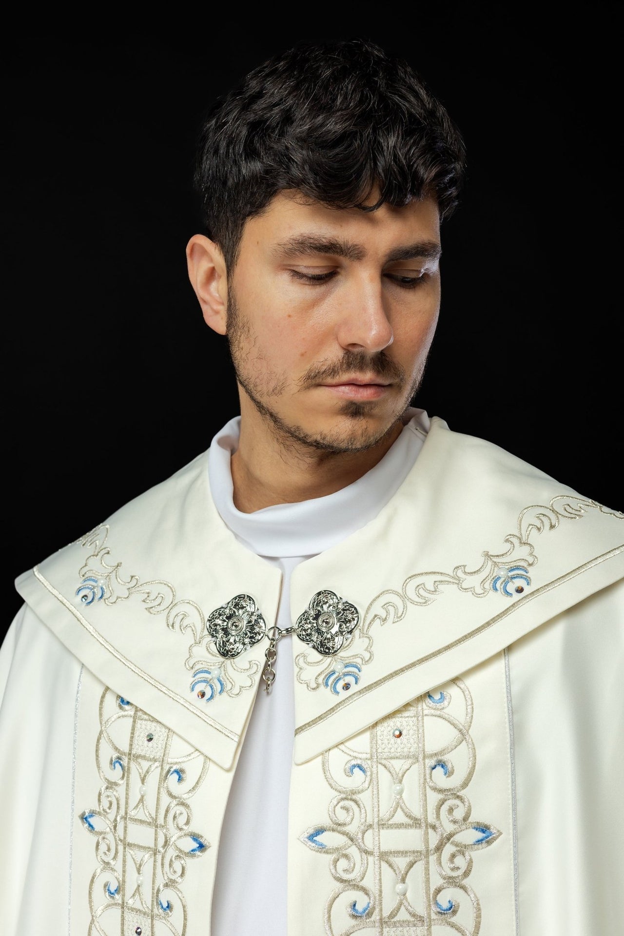 Kapa Liturgiczna Satynowa z Haftem Maryjnym - Polska Produkcja - alba.pl