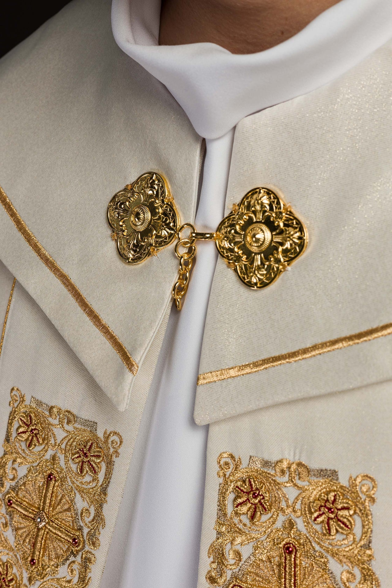 Kapa Liturgiczna Satynowa ze Złotym Haftem IHS - 150 cm - alba.pl
