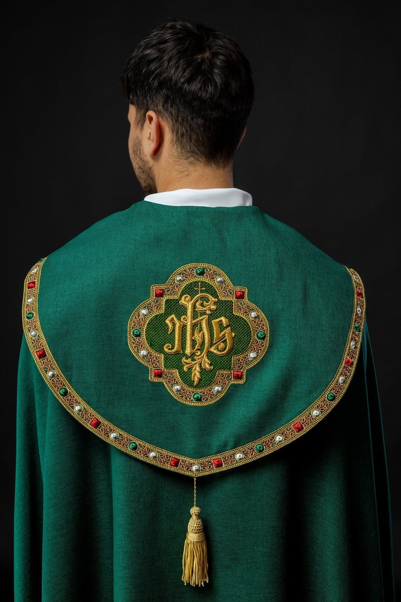 Kapa Liturgiczna Zielona Ze Złotym Haftem IHS - alba.pl
