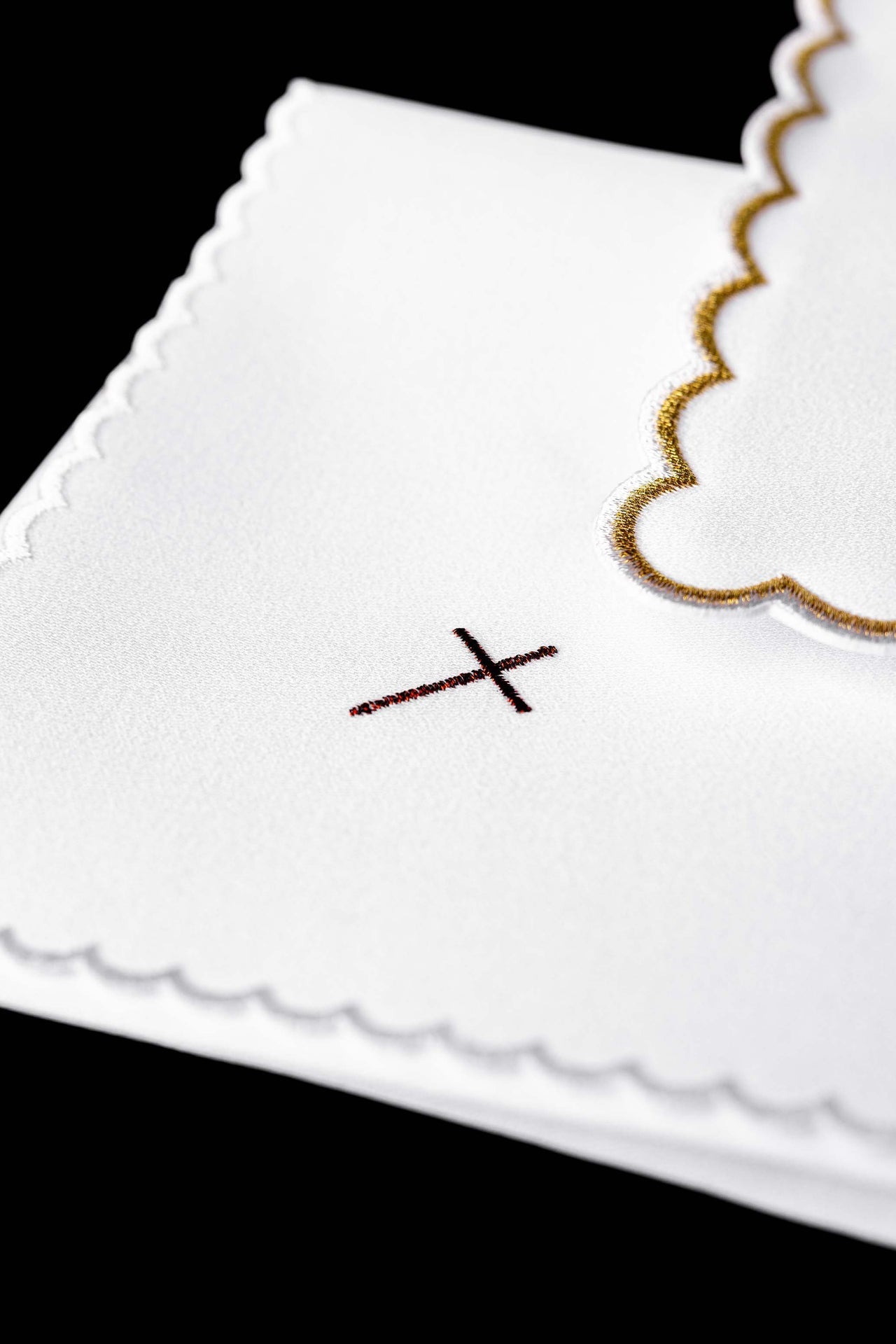 Komplet kielichowy haftowany z motywem eucharystycznym biały - alba.pl