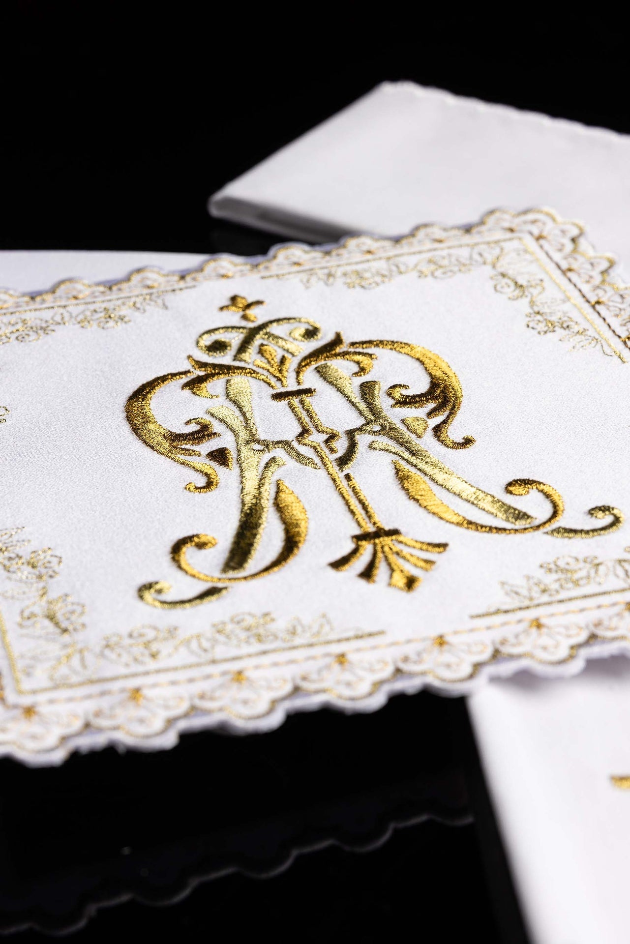 Liturgiczny Komplet Kielichowy Maryjny Złoty Haft - Alba.pl - alba.pl