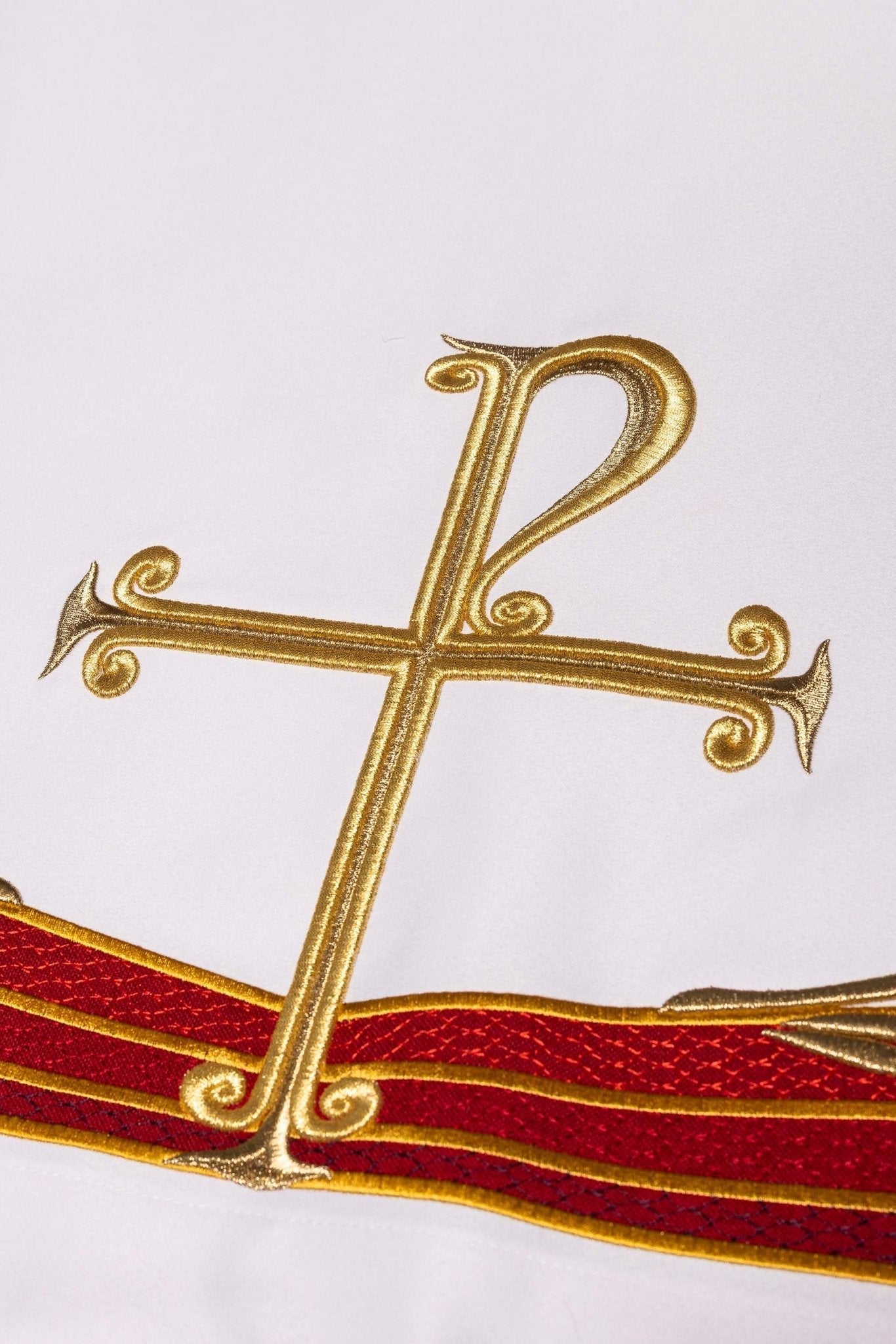 Obrus ołtarzowy z haftowanym symbolem Pax - alba.pl