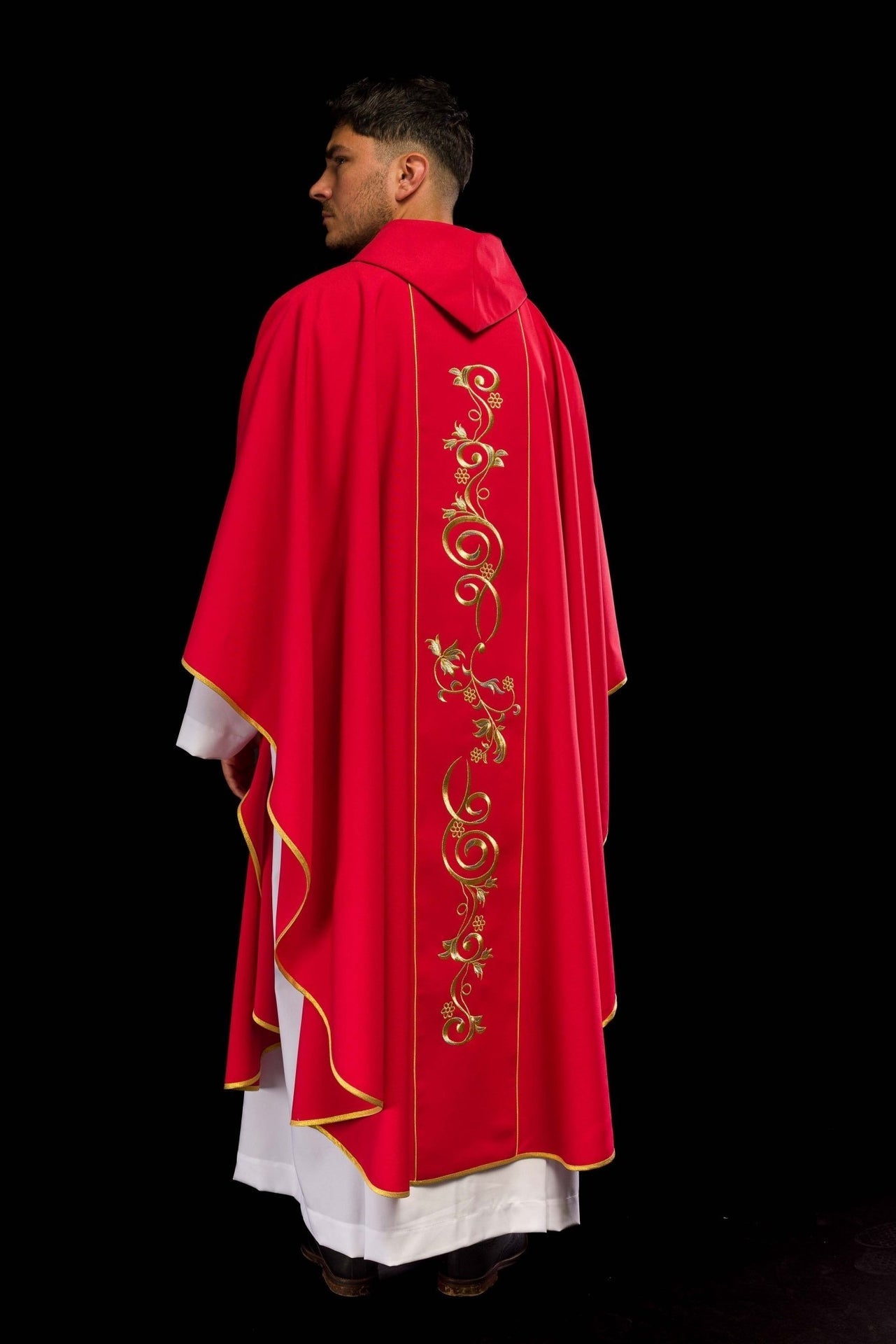 Ornat Czerwony Haftowany IHS Złotą Nicią - Liturgia Mszy Świętej - alba.pl