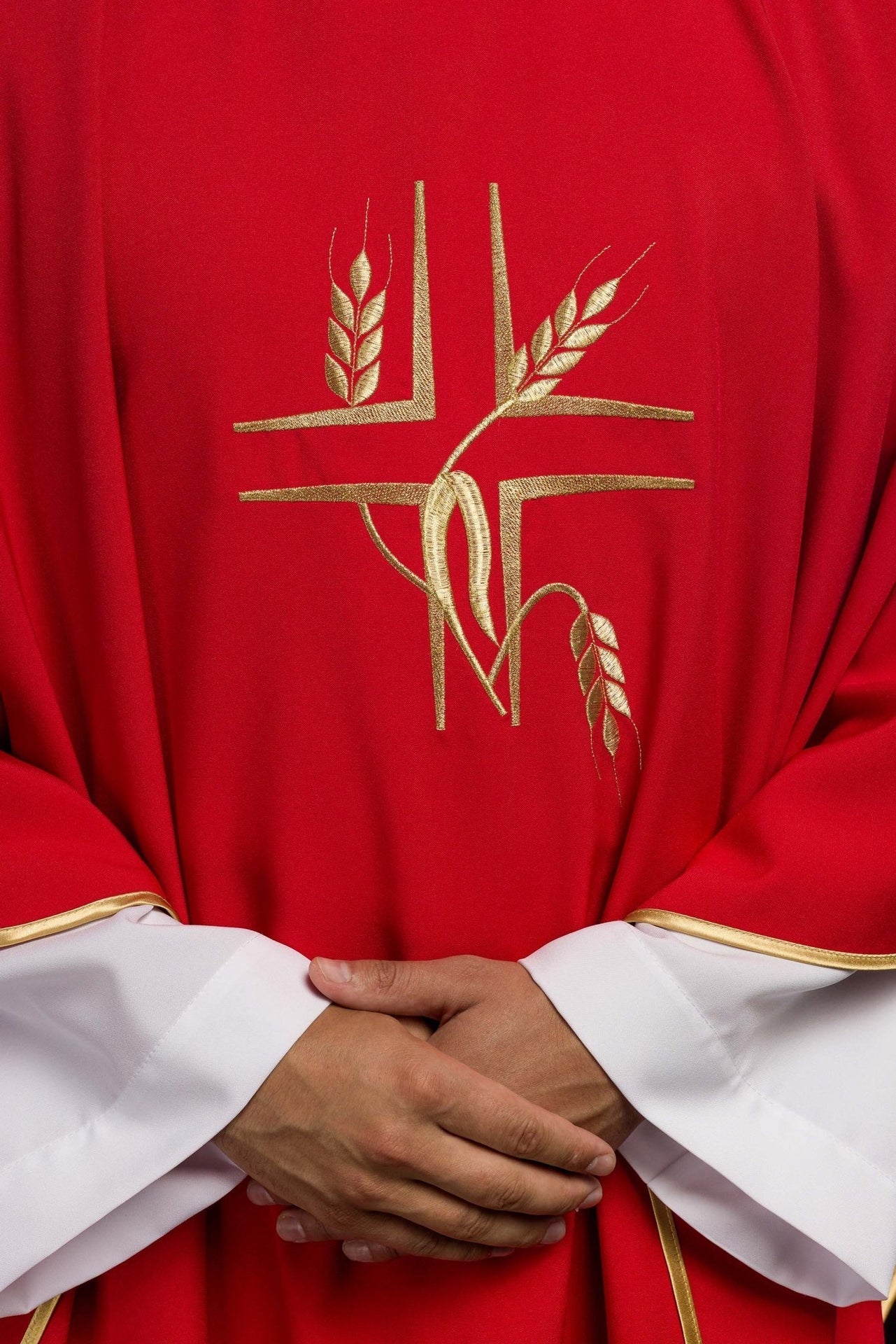 Ornat Czerwony z Haftowanym Krzyżem i Kłosami Eucharystycznymi - alba.pl