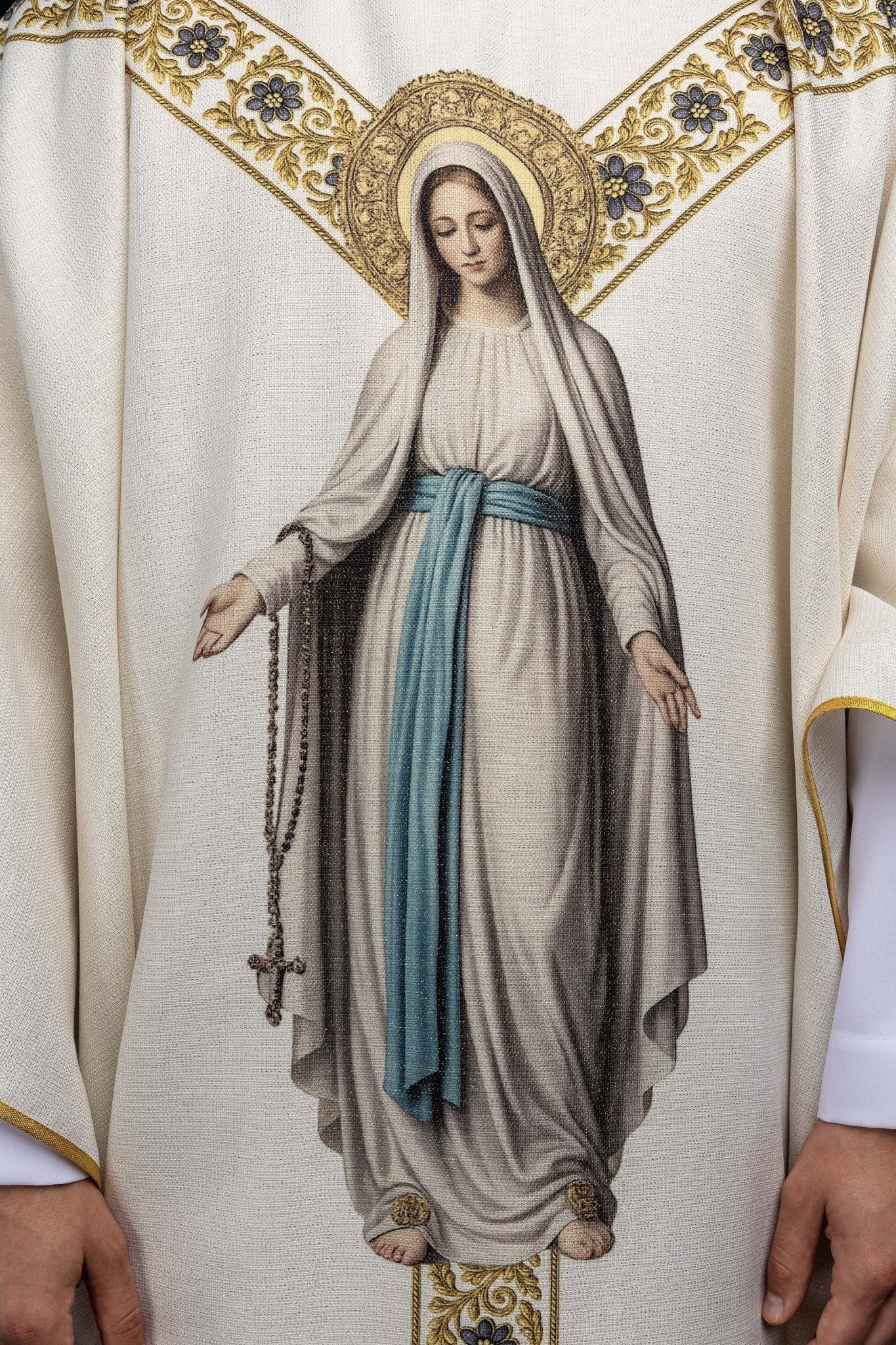 Ornat drukowany z wizerunkiem Matki Bożej z Lourdes - alba.pl