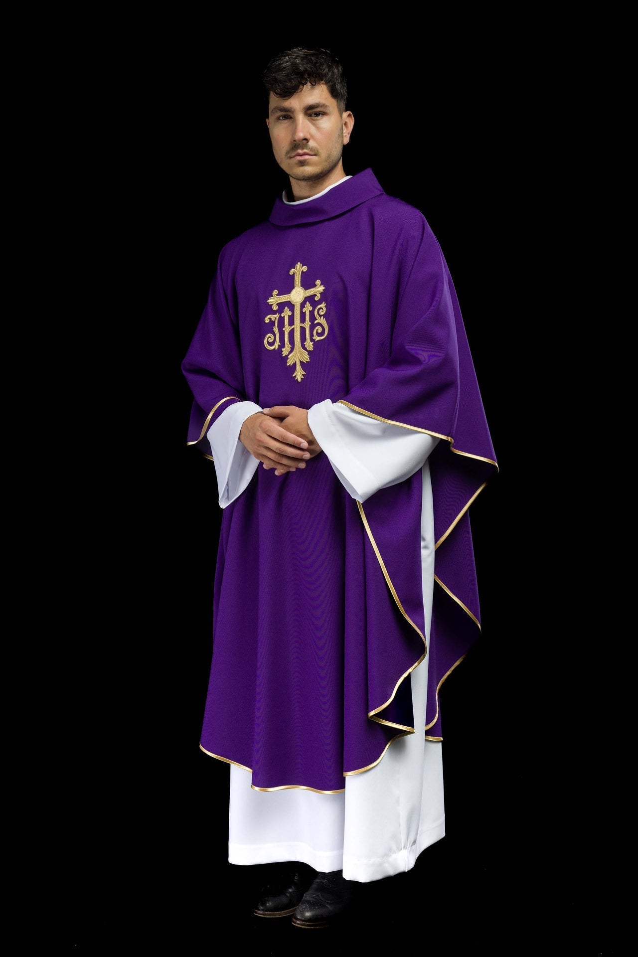 Ornat Fioletowy Haftowany Krzyżem IHS - Szata Liturgiczna - alba.pl