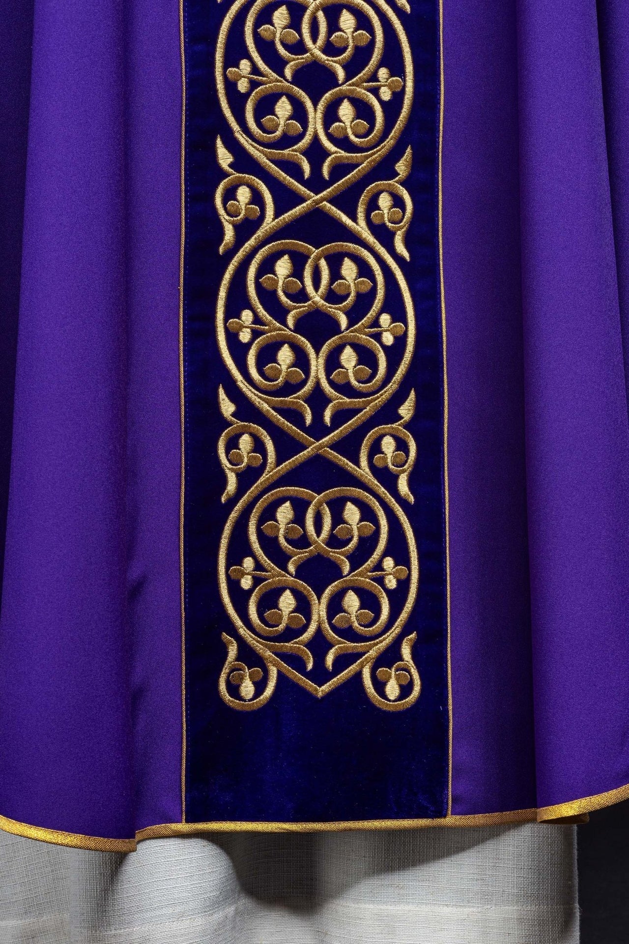 Ornat Fioletowy Liturgiczny z Aksamitnym Haftem i Stułą - alba.pl