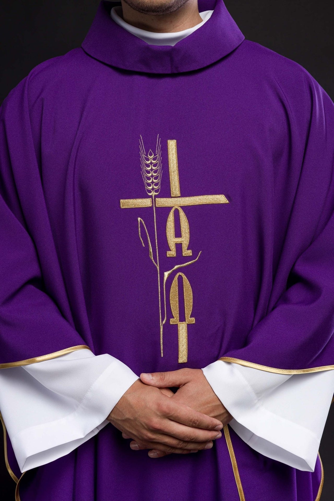 Ornat Fioletowy z Haftem Alfa Omega Symbol Eucharystyczny - alba.pl