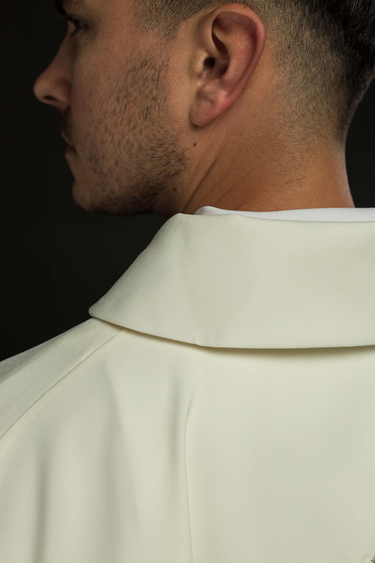 Ornat Haftowany Krzyż z Kołnierzem Ecru - Liturgiczny Elegancja - alba.pl