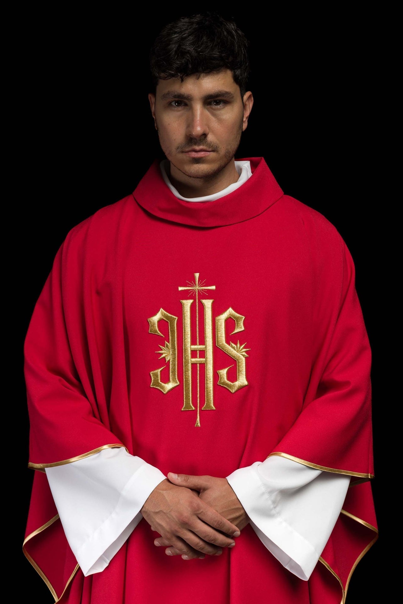 Ornat Liturgiczny Czerwony z Haftem IHS Złotą Nicią - alba.pl