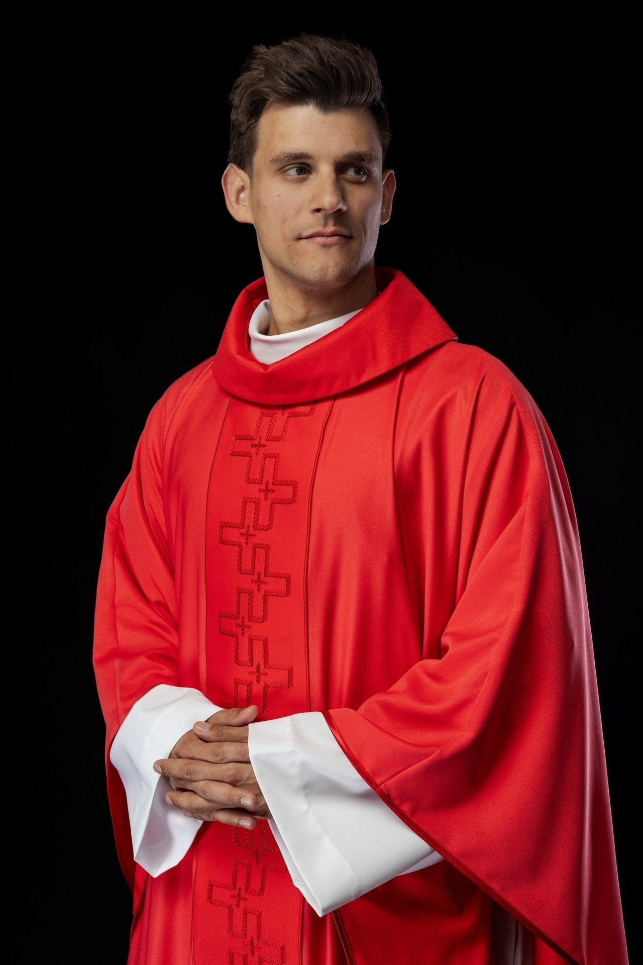 Ornat Liturgiczny Czerwony z Haftem Krzyży - Polska Produkcja - alba.pl