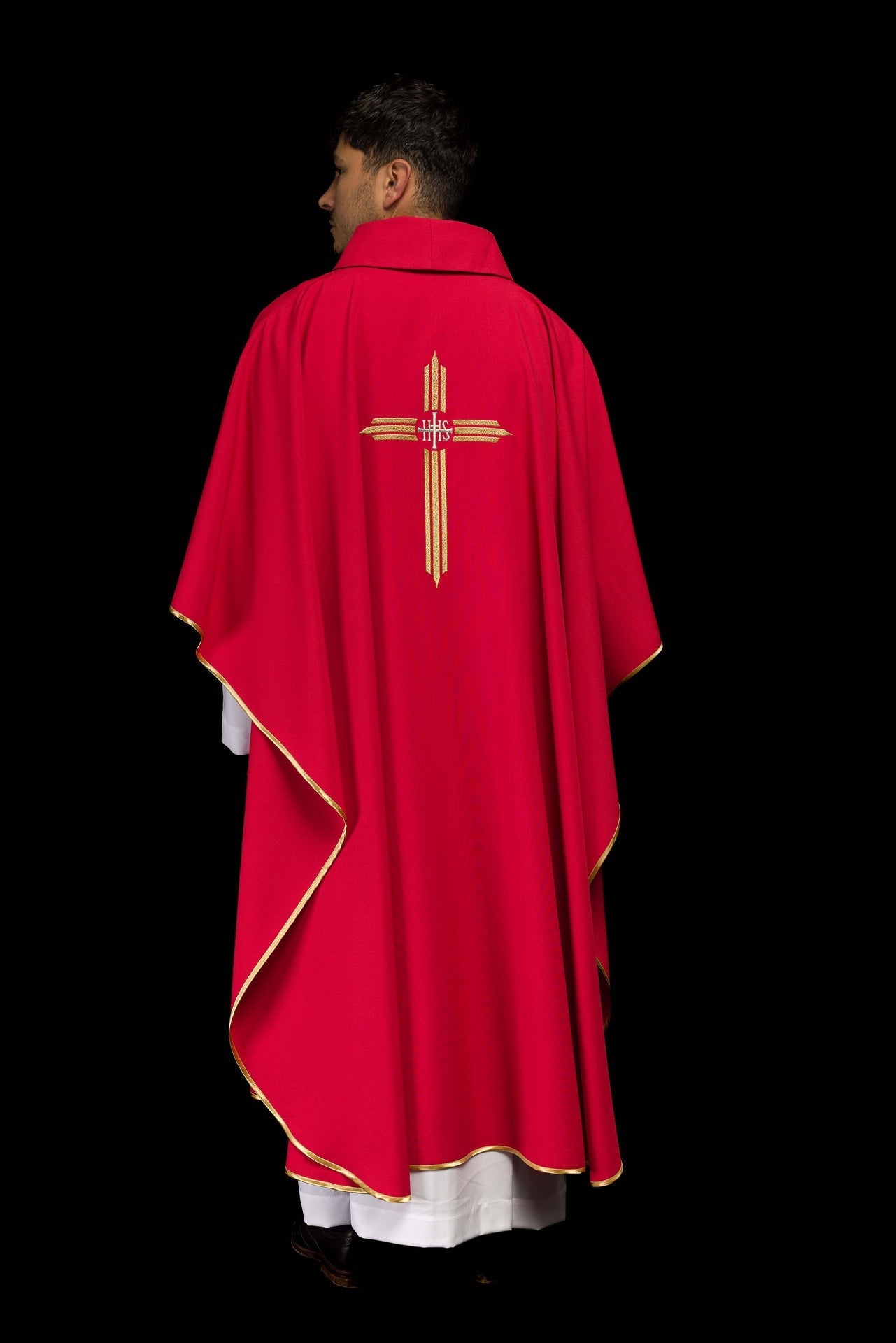 Ornat Liturgiczny Czerwony z Haftowanym Krzyżem IHS - Elegancki Symbol Wiary - alba.pl