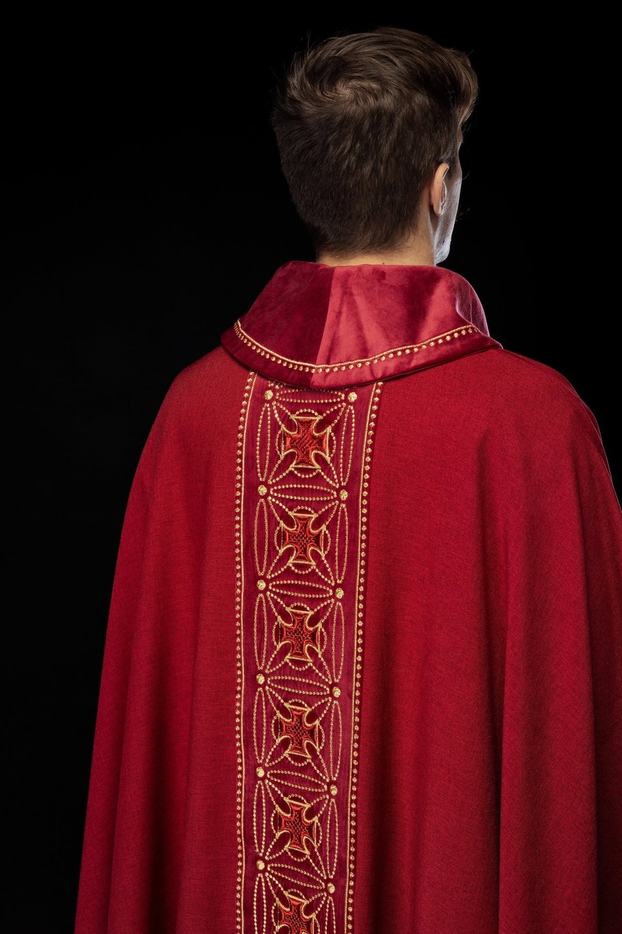 Ornat Liturgiczny Czerwony z Krzyżami - Polski Produkt Premium - alba.pl