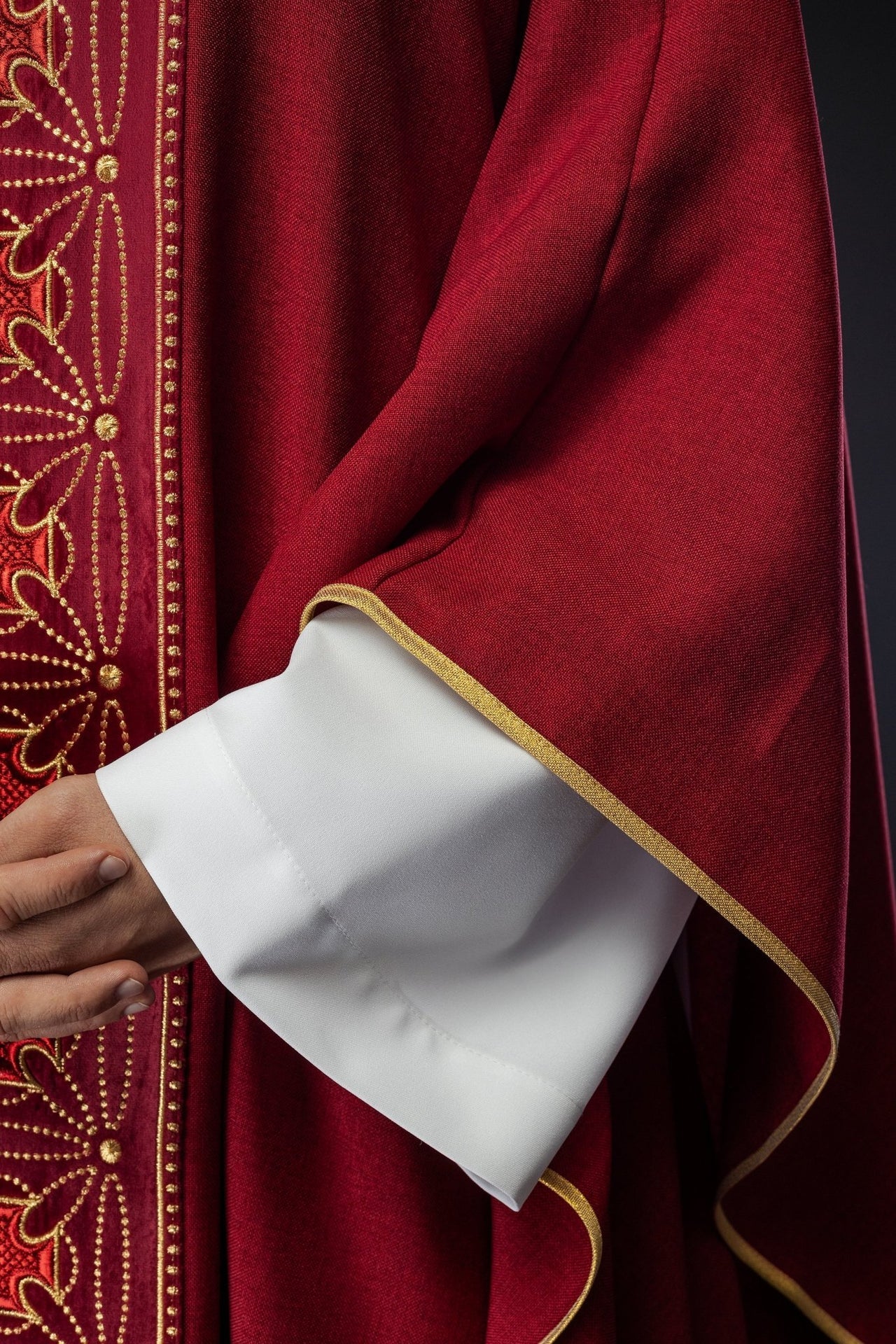 Ornat Liturgiczny Czerwony z Krzyżami - Polski Produkt Premium - alba.pl