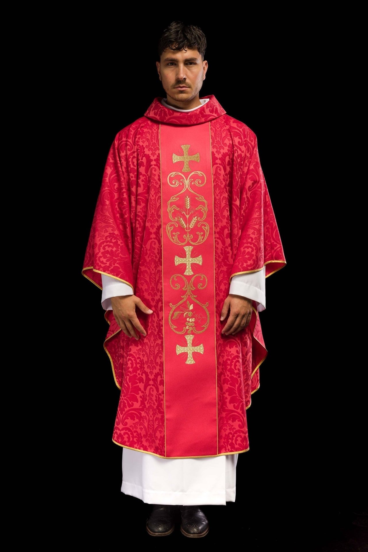 Ornat Liturgiczny Czerwony Żakardowy z Haftowanym Pasem - alba.pl