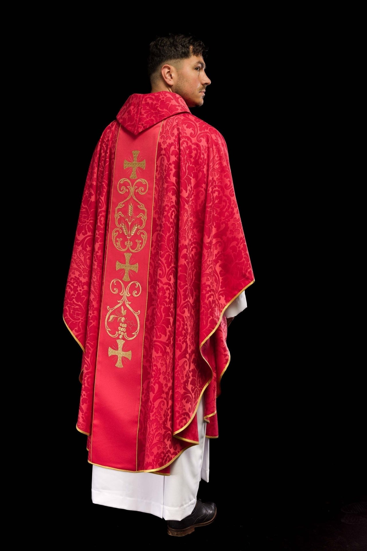 Ornat Liturgiczny Czerwony Żakardowy z Haftowanym Pasem - alba.pl