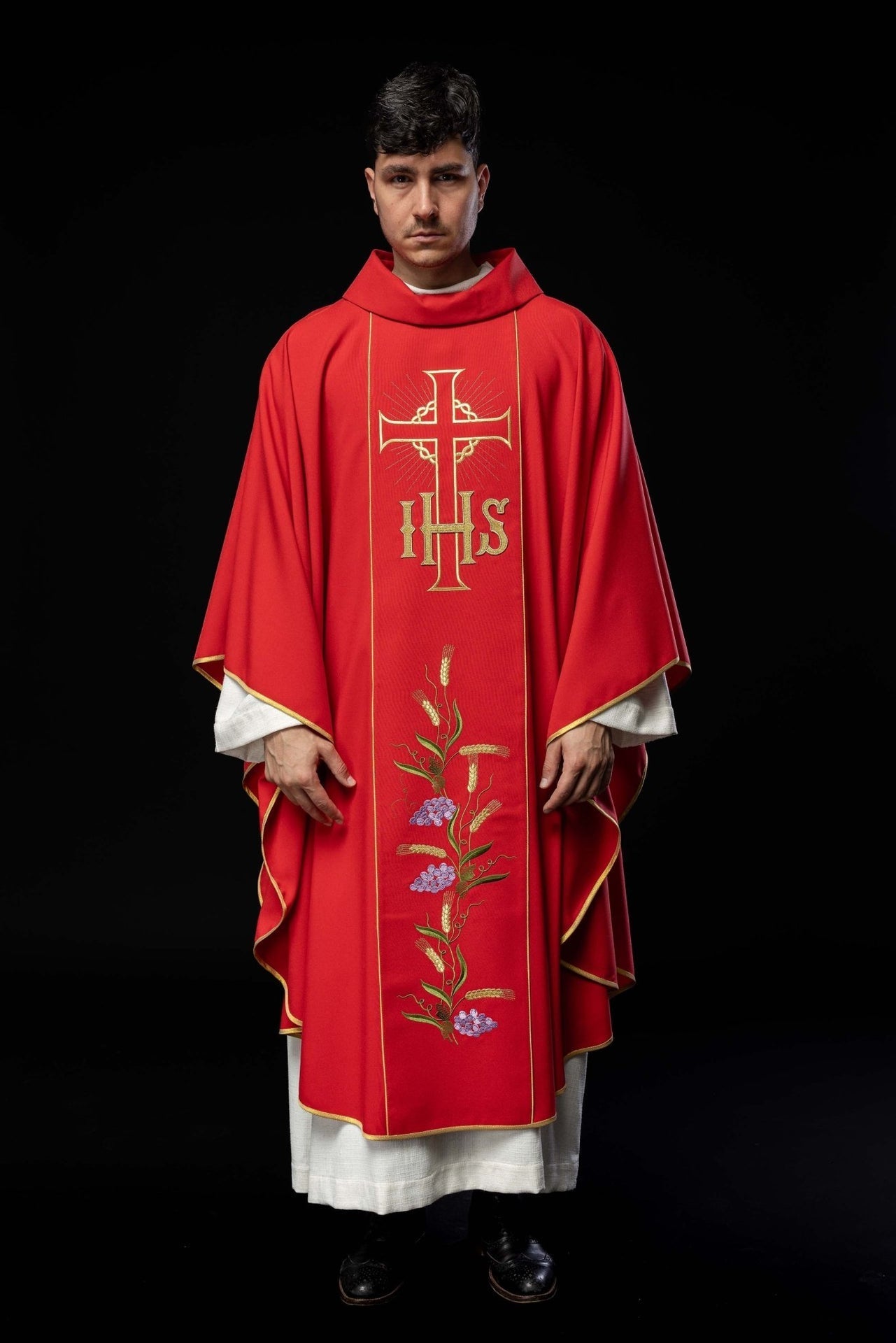 Ornat Liturgiczny Czerwony ze Złotym Pasem IHS i Kłosy - alba.pl