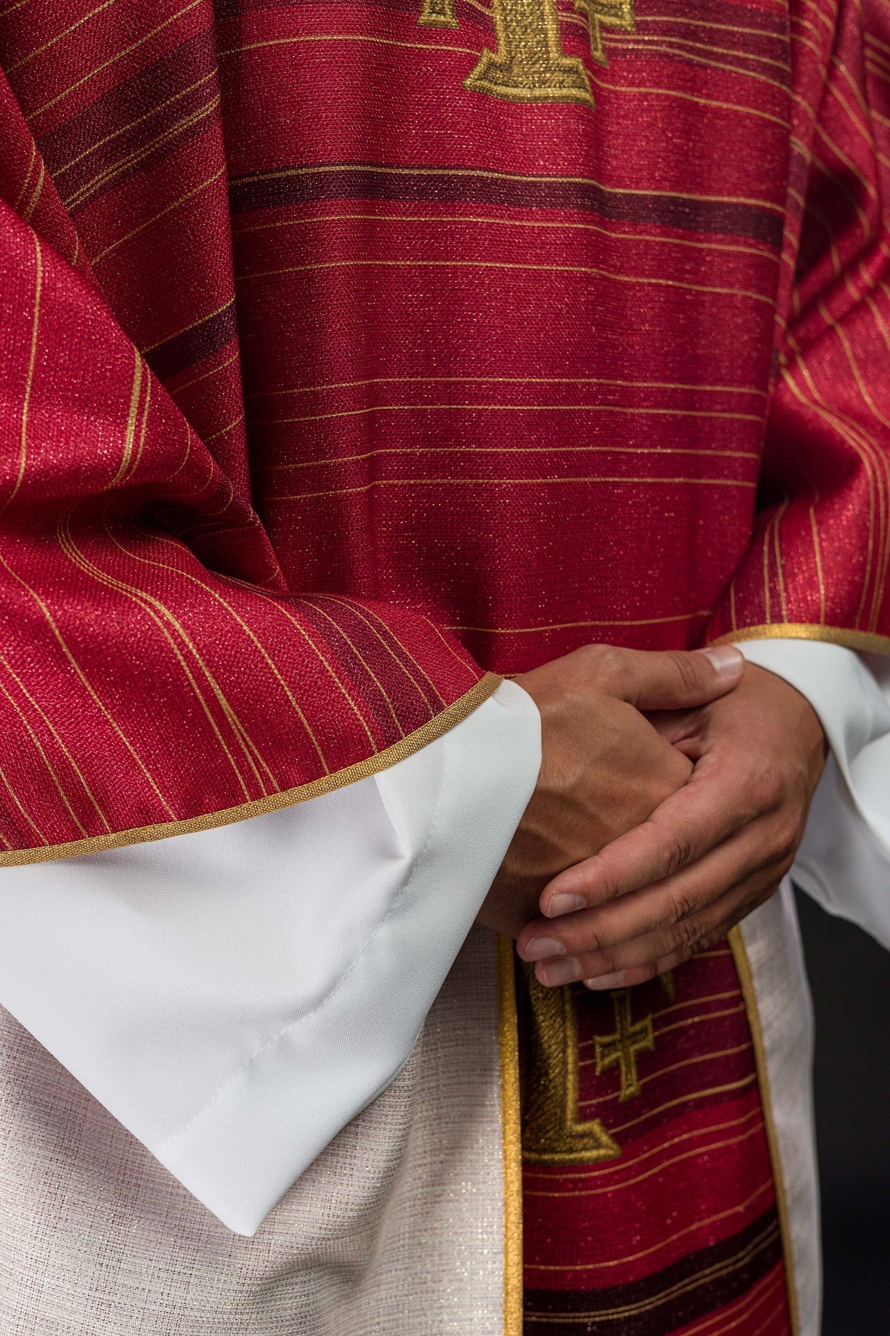 Ornat Liturgiczny Drukowany Krzyż Jerozolimski Czerwony z Stułą - alba.pl