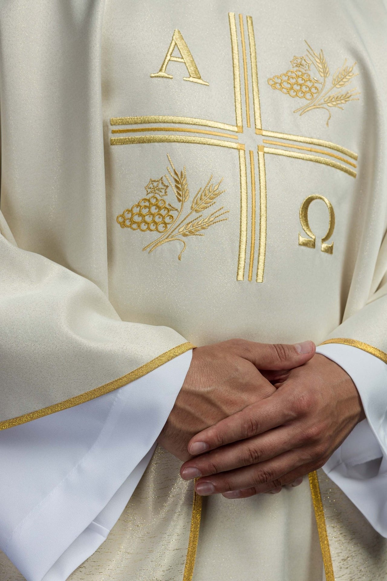 Ornat Liturgiczny Ecru Haft Krzyż Alfa Omega Kłosy - alba.pl