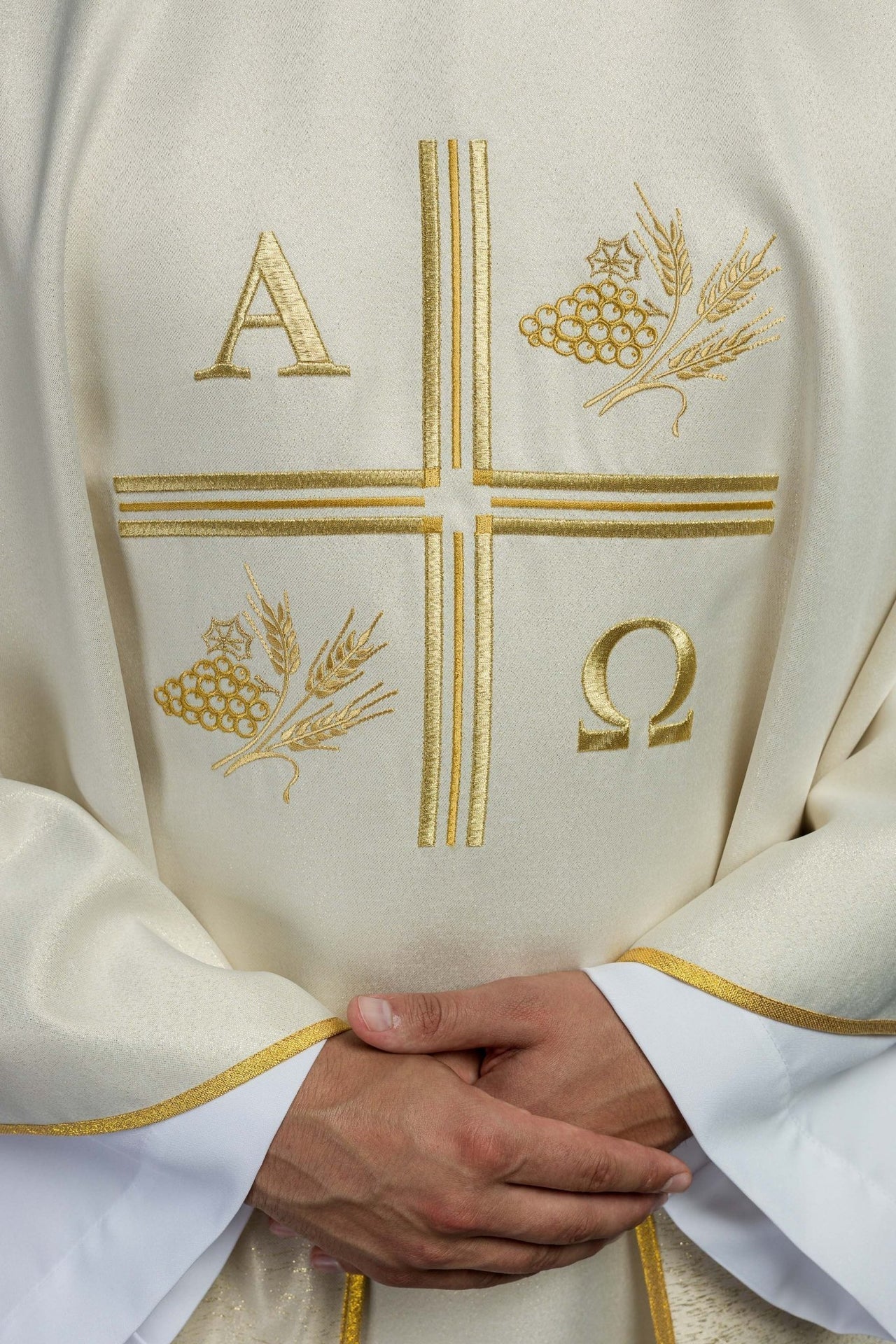 Ornat Liturgiczny Ecru Haft Krzyż Alfa Omega Kłosy - alba.pl