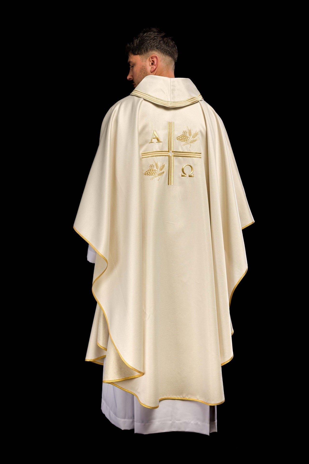 Ornat Liturgiczny Ecru Haft Krzyż Alfa Omega Kłosy - alba.pl