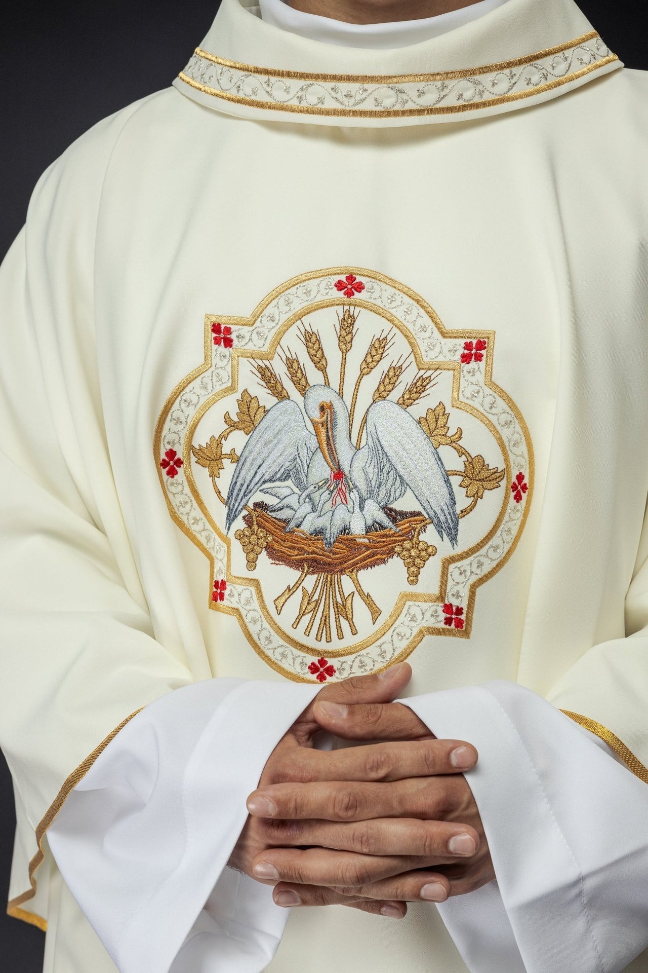 Ornat Liturgiczny Ecru Haft Pelikan Złota Nicia - Polska Produkcja - alba.pl